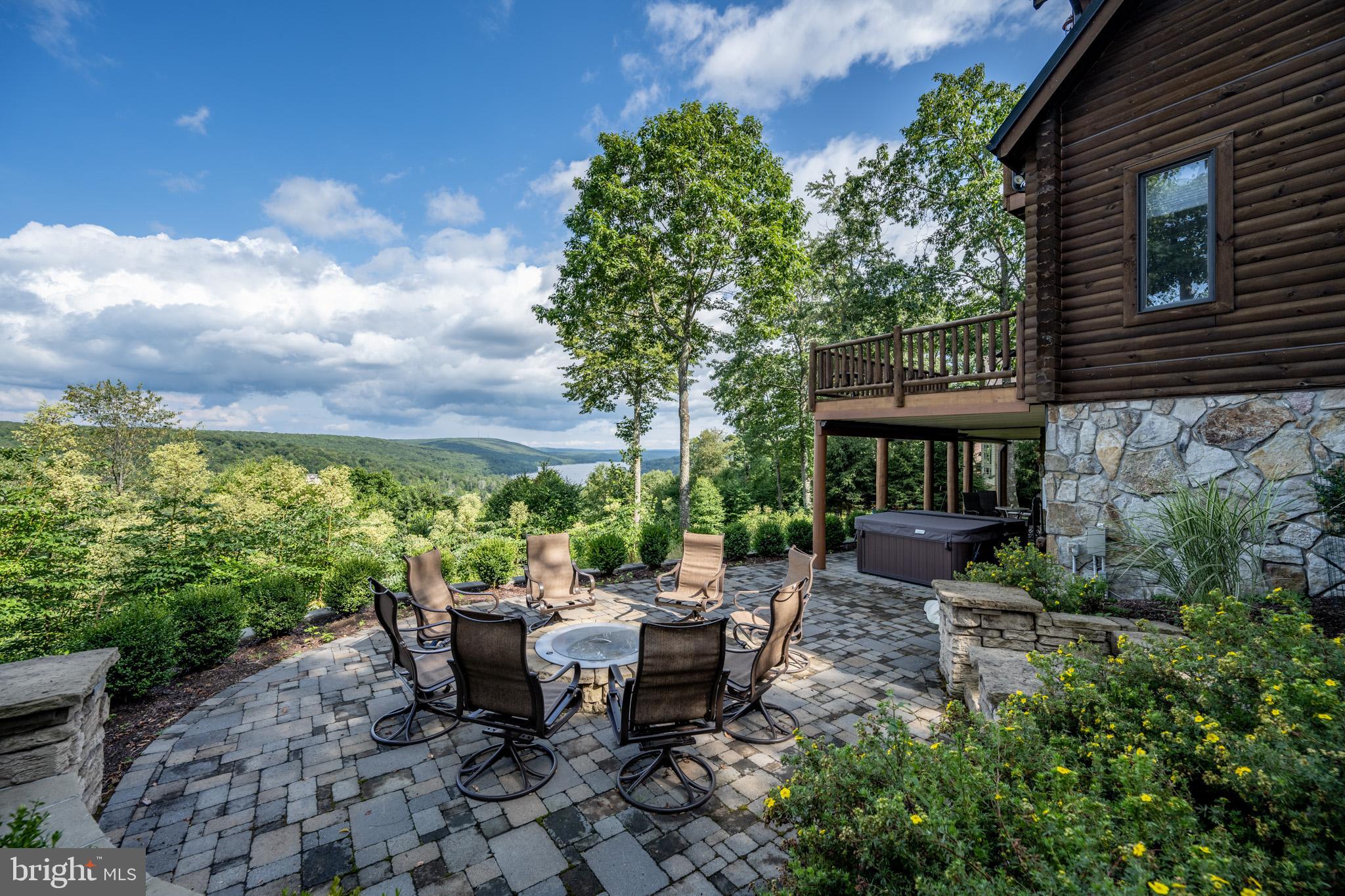 DEEP CREEK HIGHLANDS - Residential