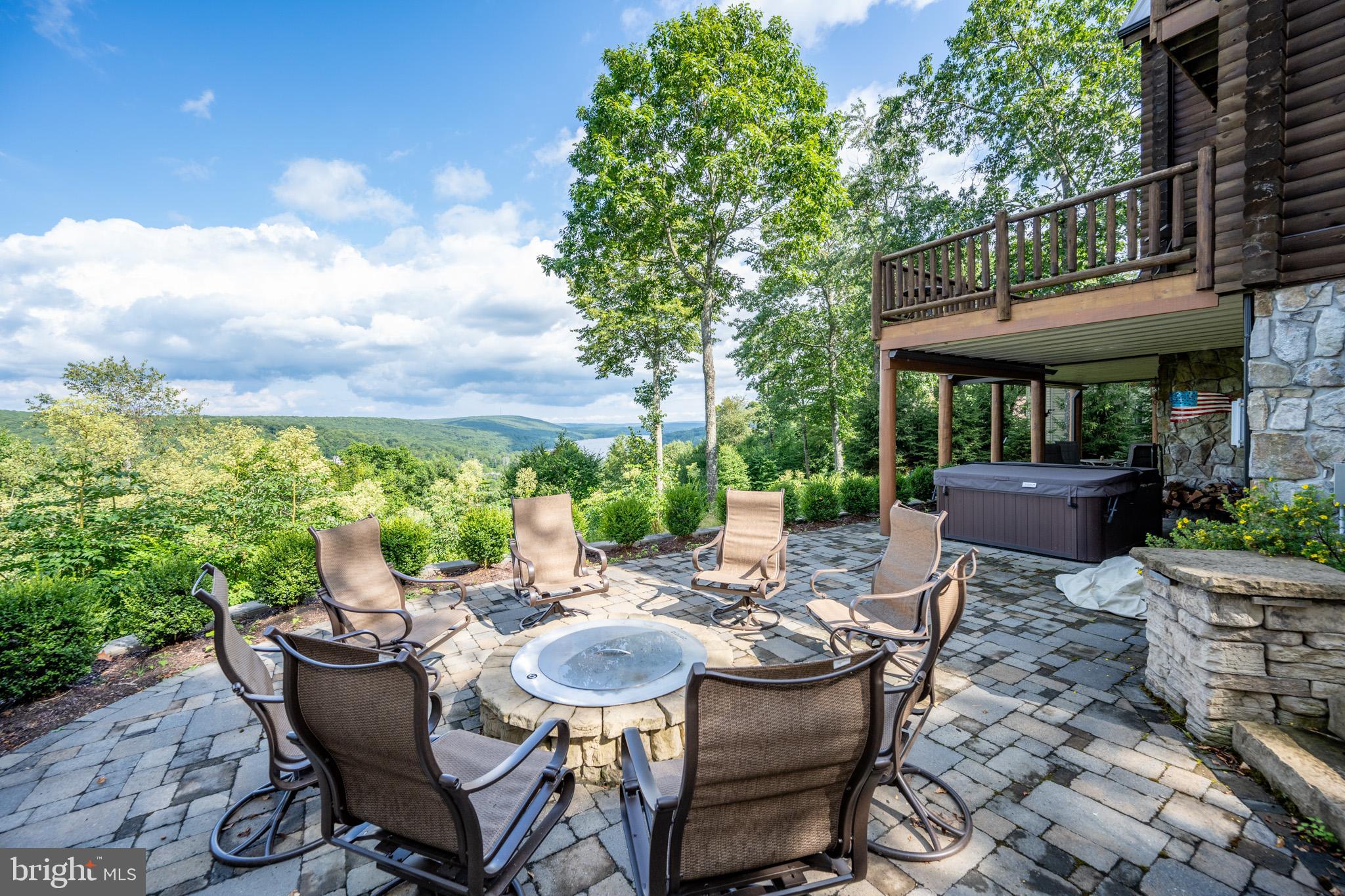 DEEP CREEK HIGHLANDS - Residential