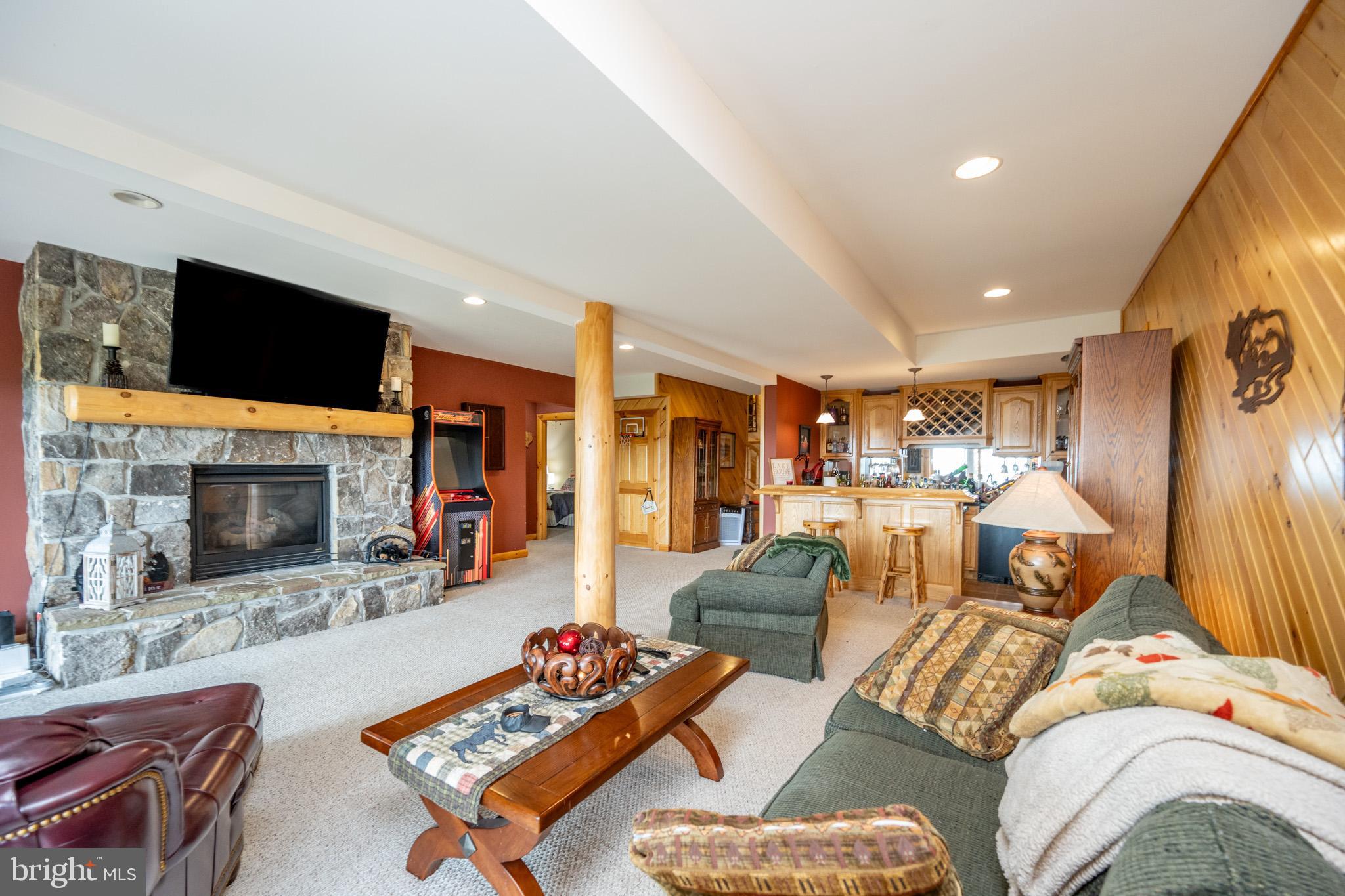 DEEP CREEK HIGHLANDS - Residential