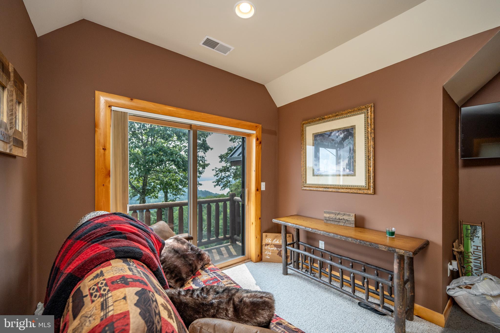 DEEP CREEK HIGHLANDS - Residential