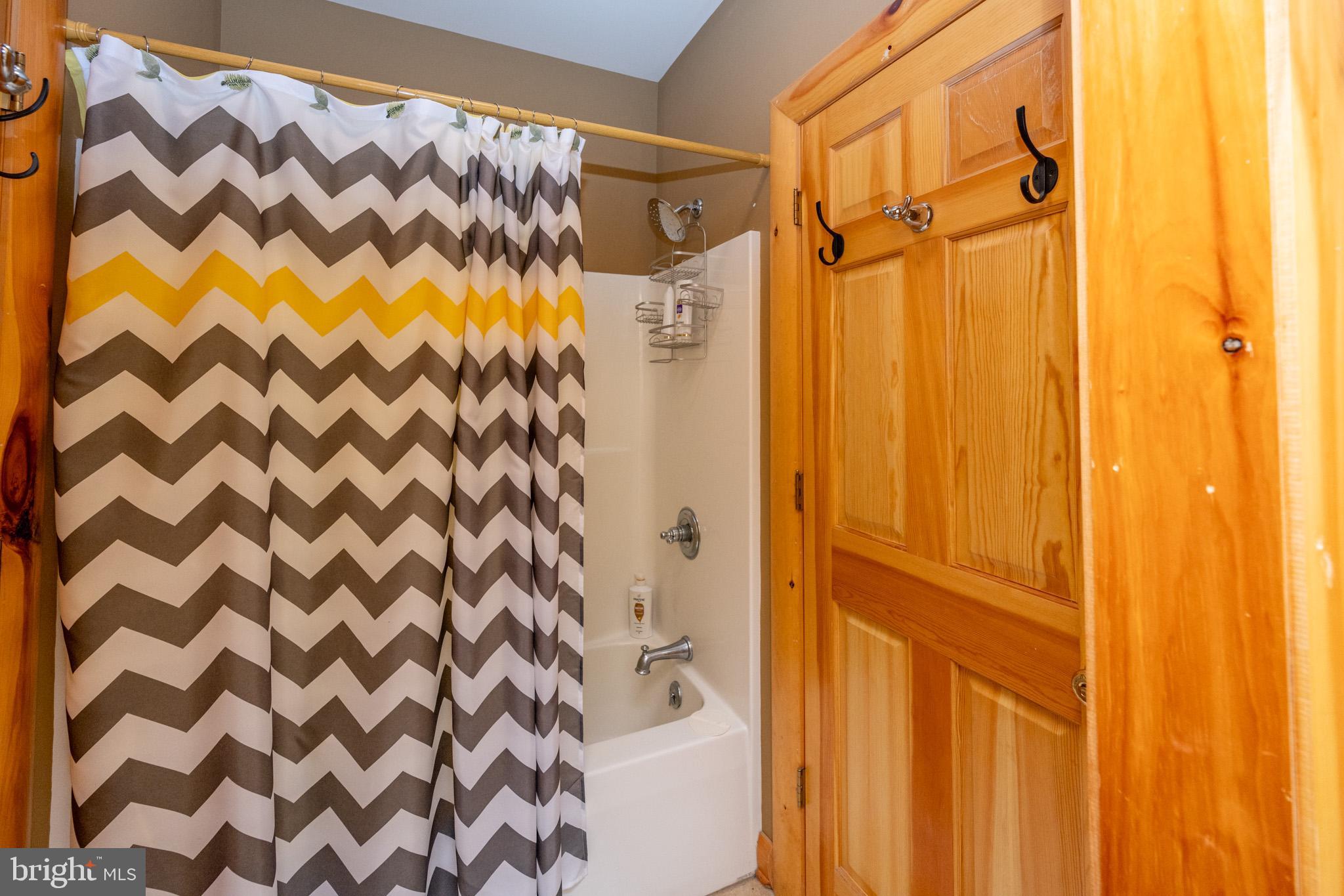 DEEP CREEK HIGHLANDS - Residential