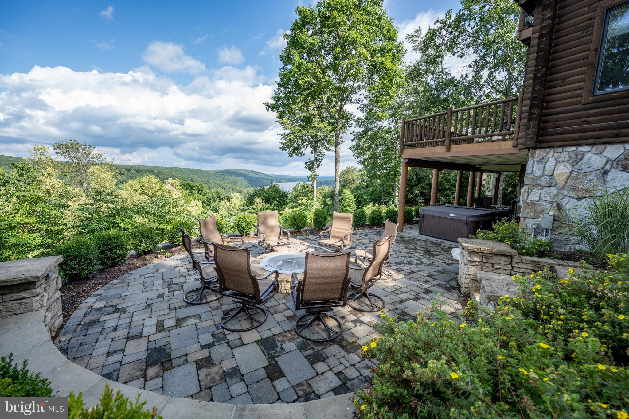 DEEP CREEK HIGHLANDS - Residential