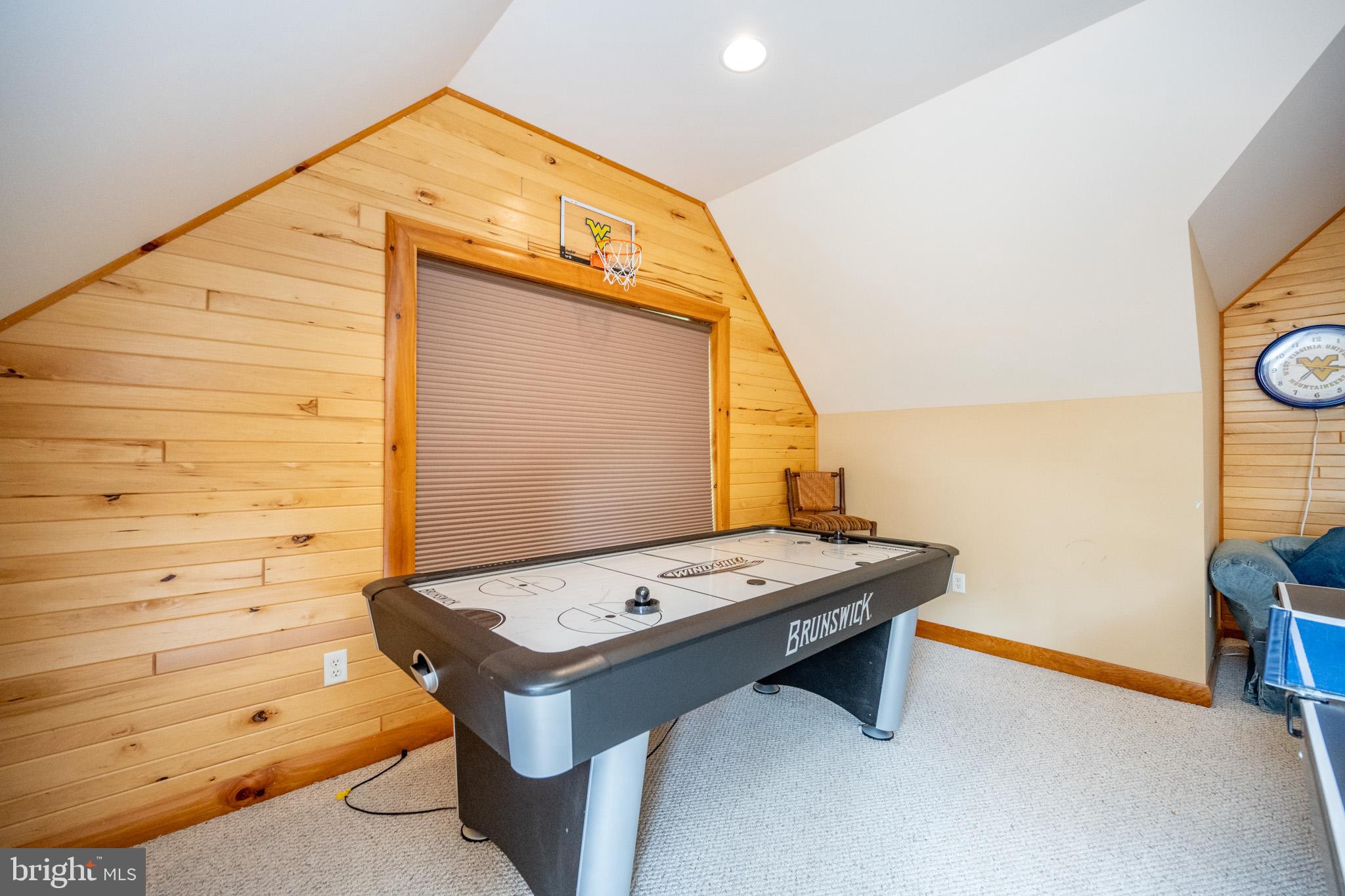 DEEP CREEK HIGHLANDS - Residential