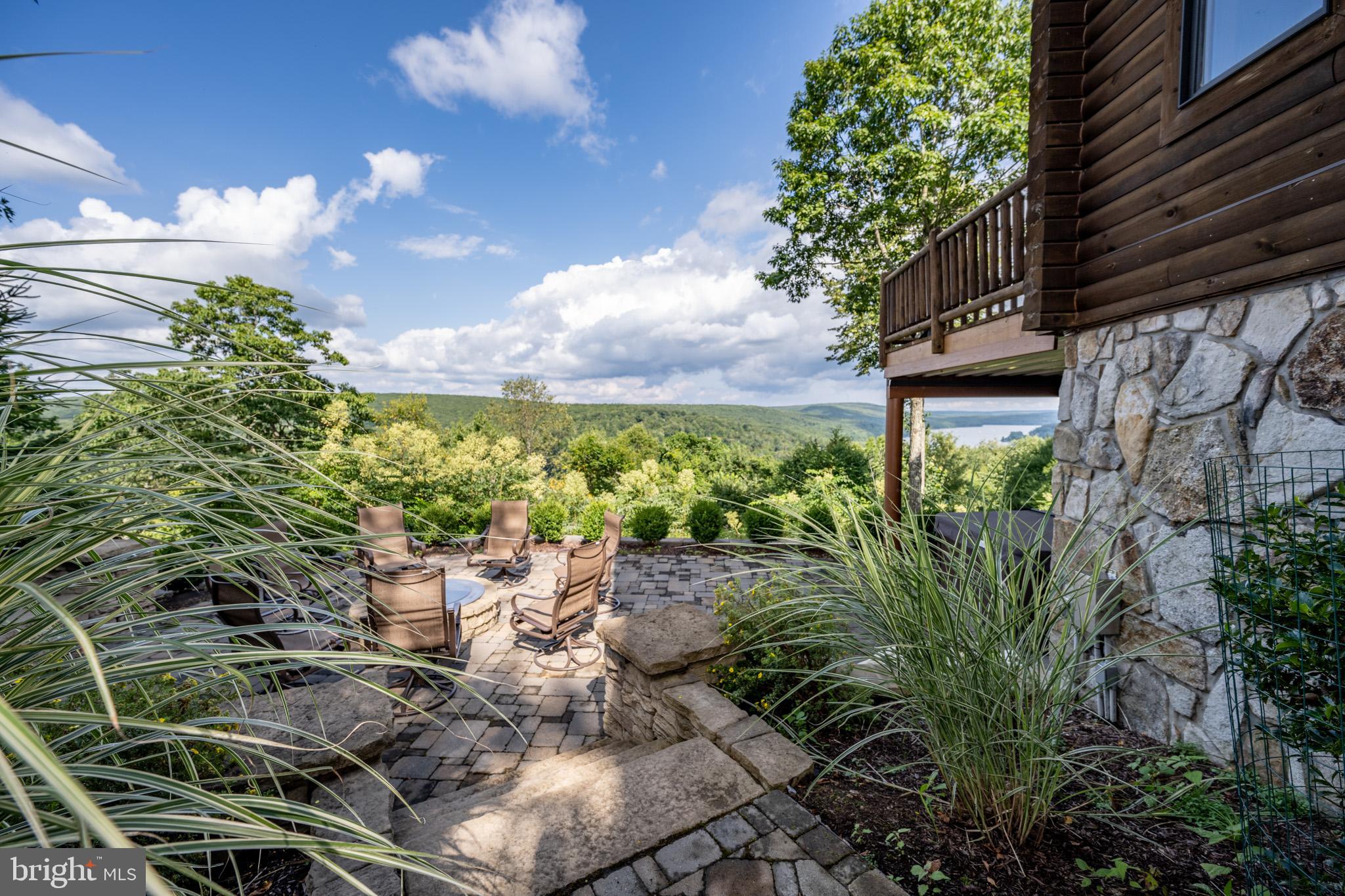 DEEP CREEK HIGHLANDS - Residential