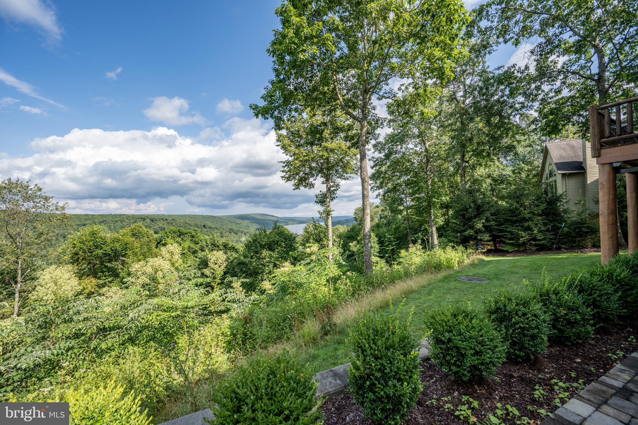 DEEP CREEK HIGHLANDS - Residential