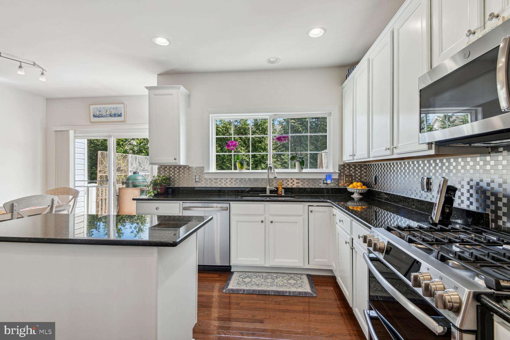 MONTICELLO - Residential