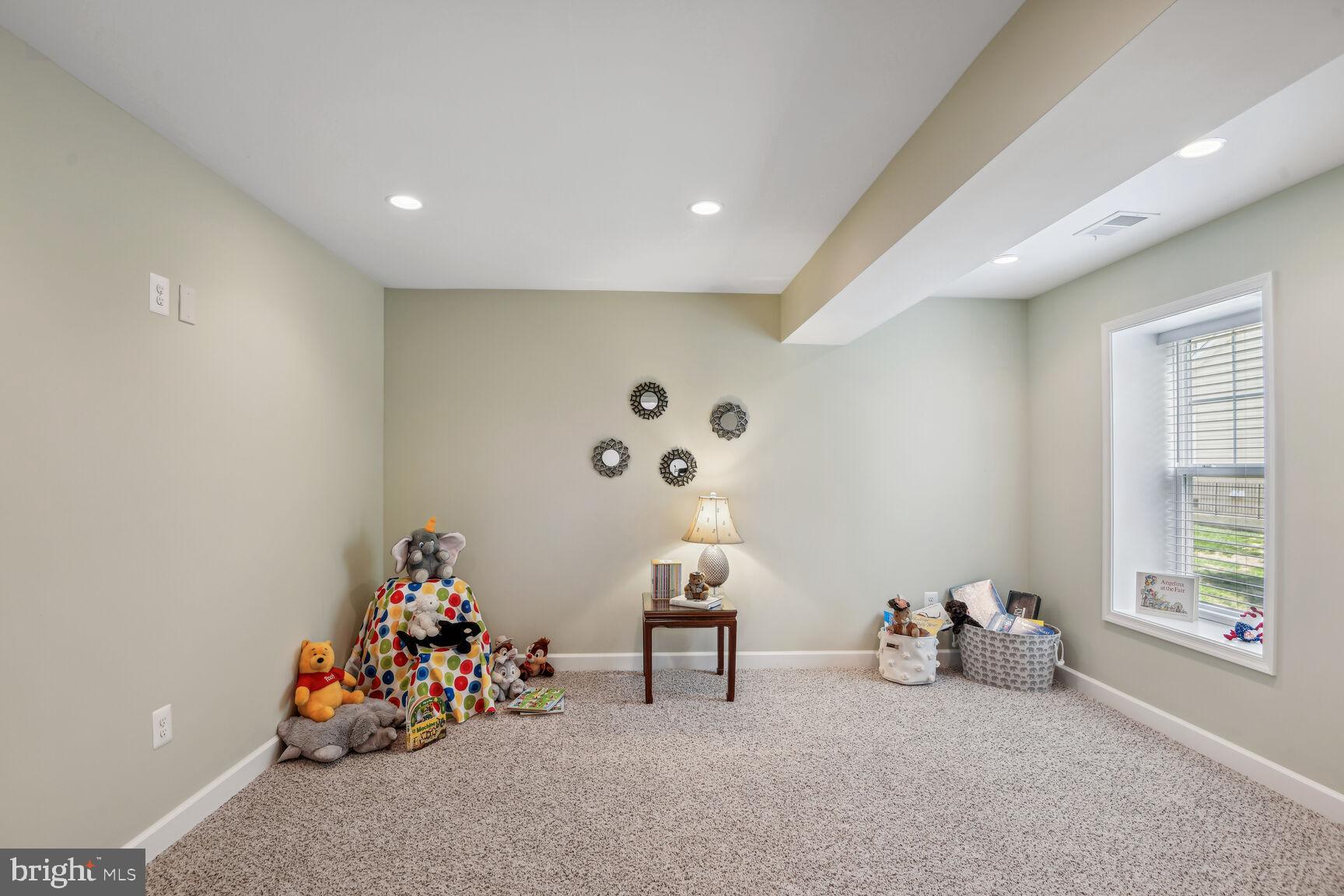 MONTICELLO - Residential