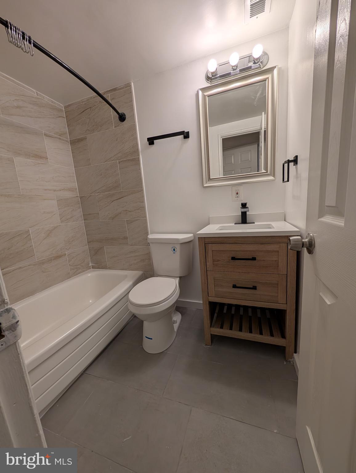 HOLLY HILL CONDOMINIUMS - Residential Lease