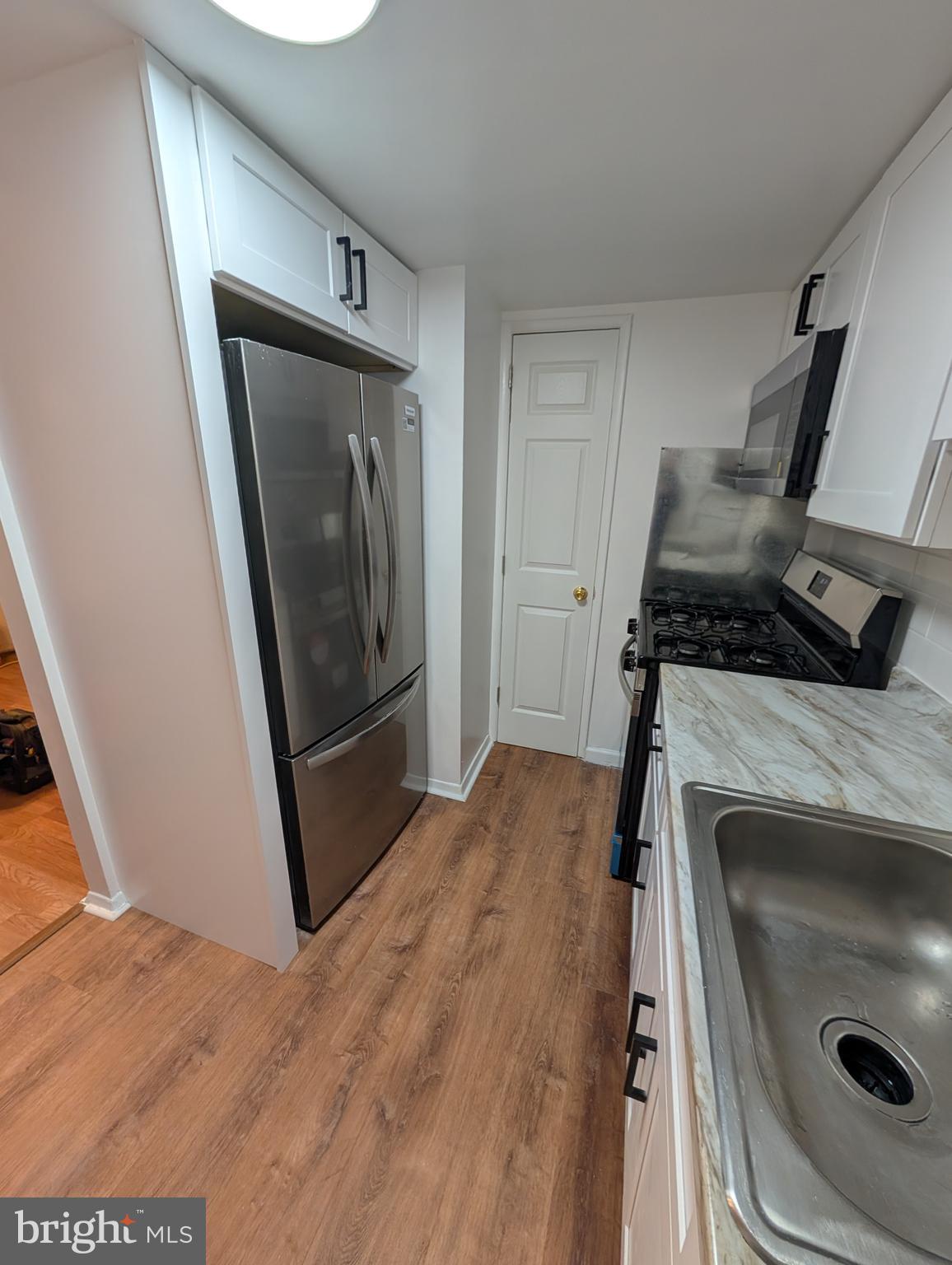 HOLLY HILL CONDOMINIUMS - Residential Lease