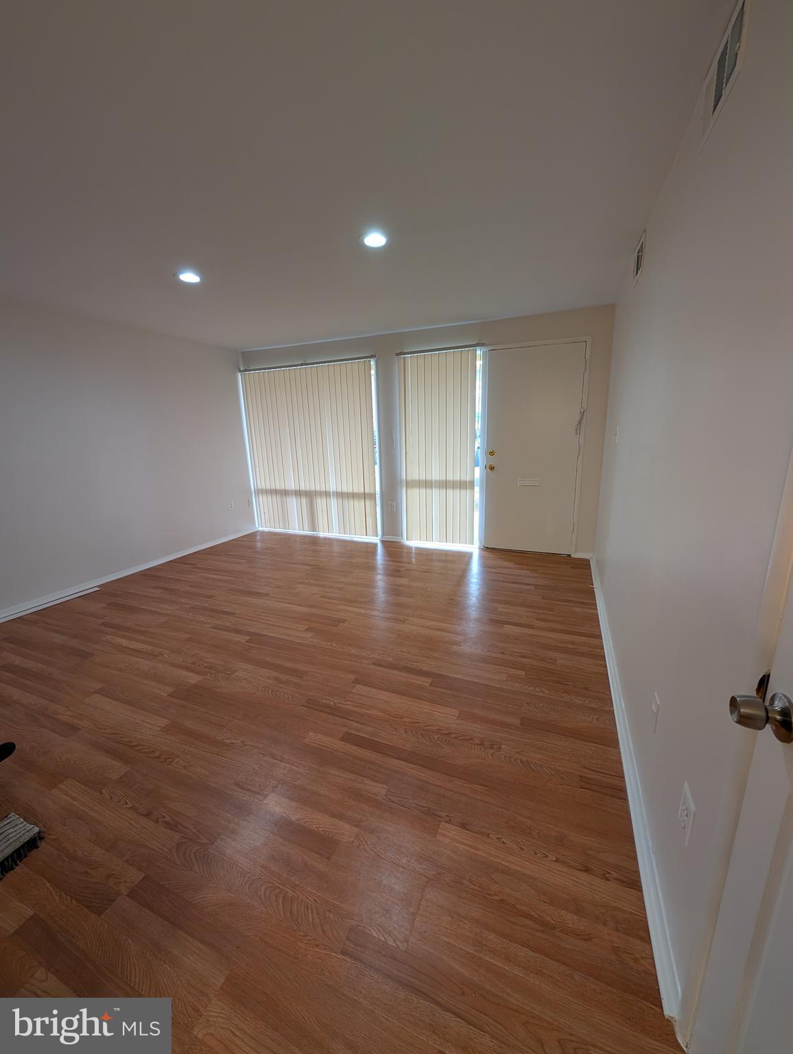 HOLLY HILL CONDOMINIUMS - Residential Lease