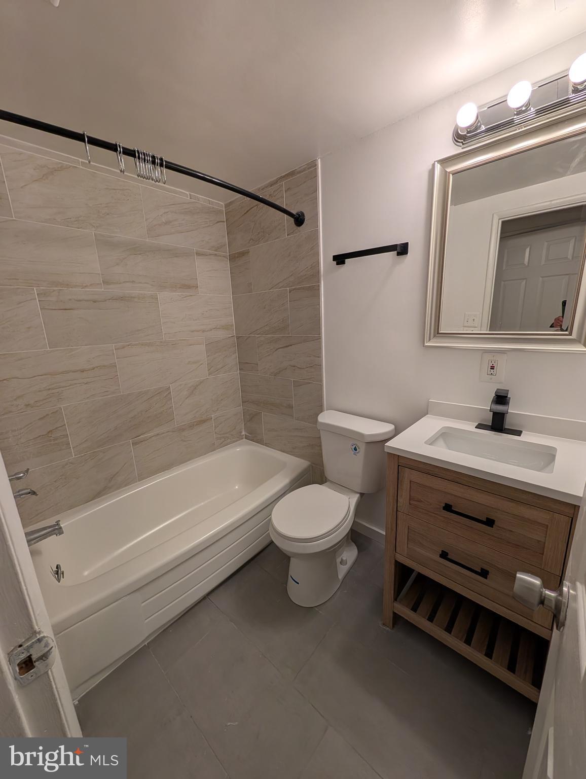 HOLLY HILL CONDOMINIUMS - Residential Lease