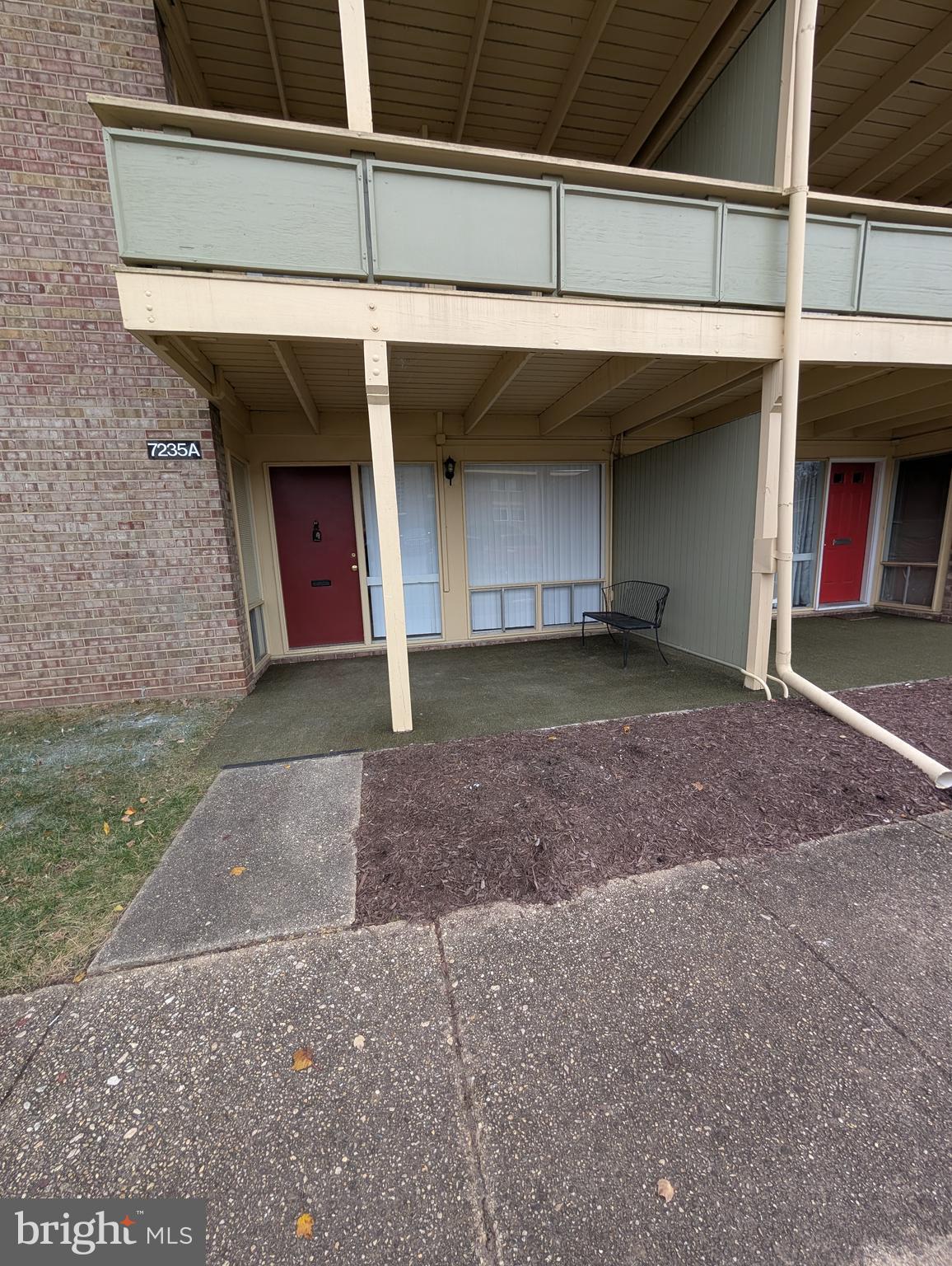 HOLLY HILL CONDOMINIUMS - Residential Lease