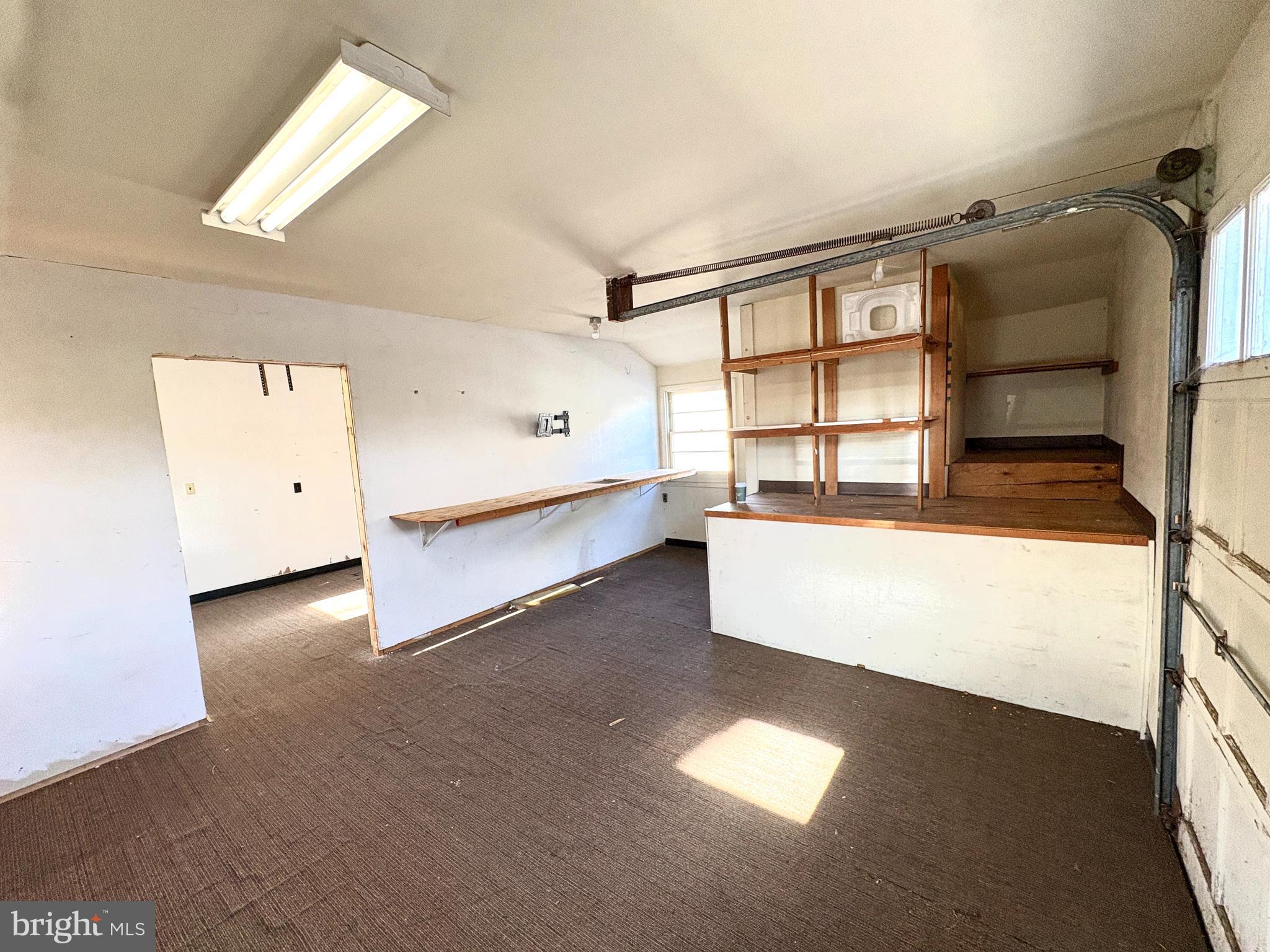 143 STONY BATTERY ROAD STORAGE BLDG