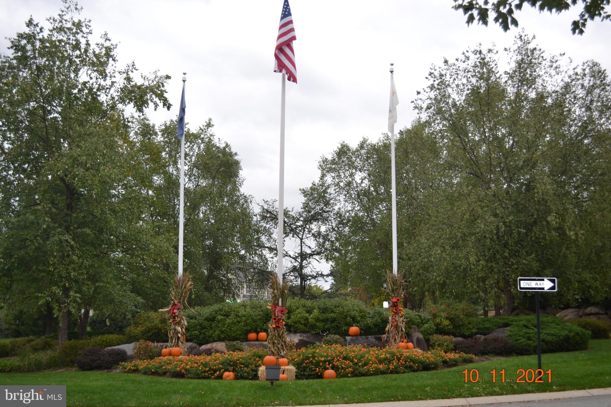 CREEKSIDE - Residential