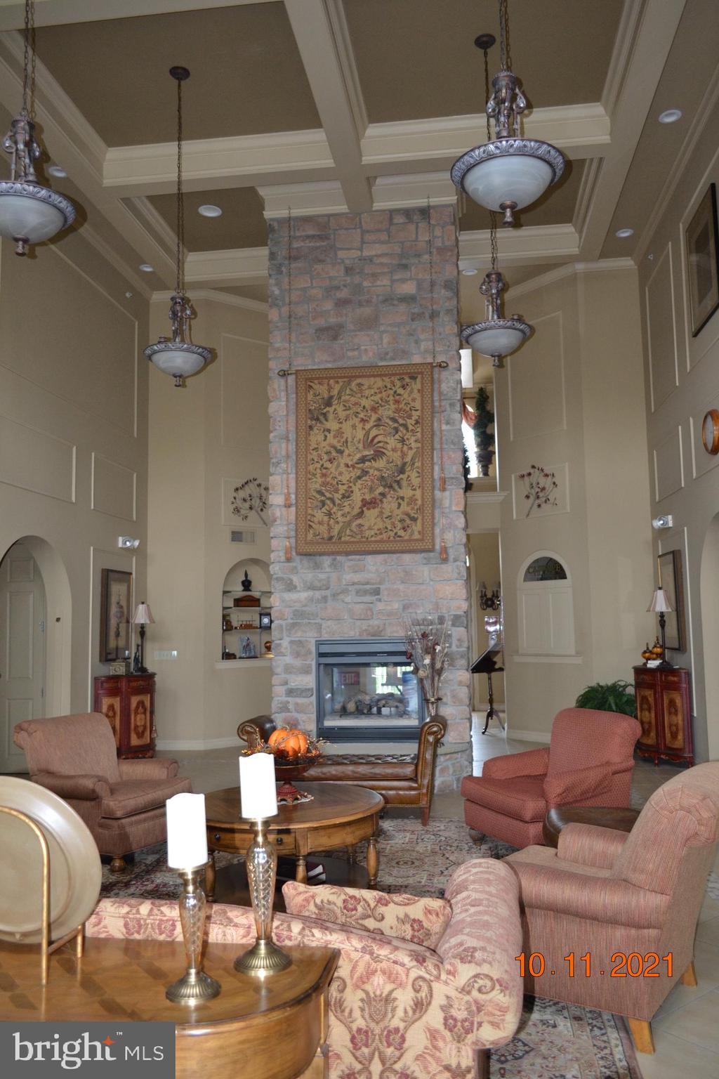 CREEKSIDE - Residential