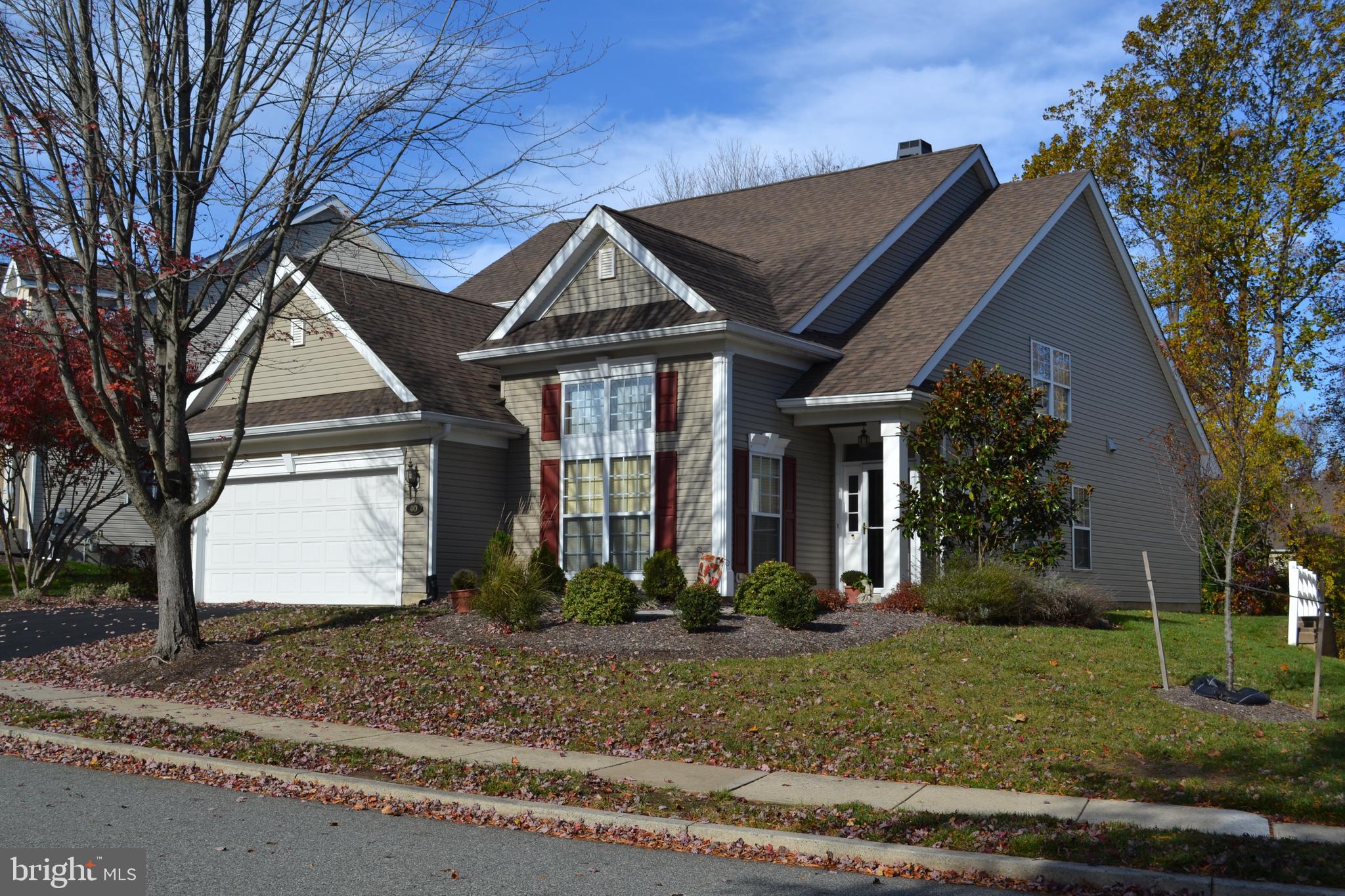 CREEKSIDE - Residential