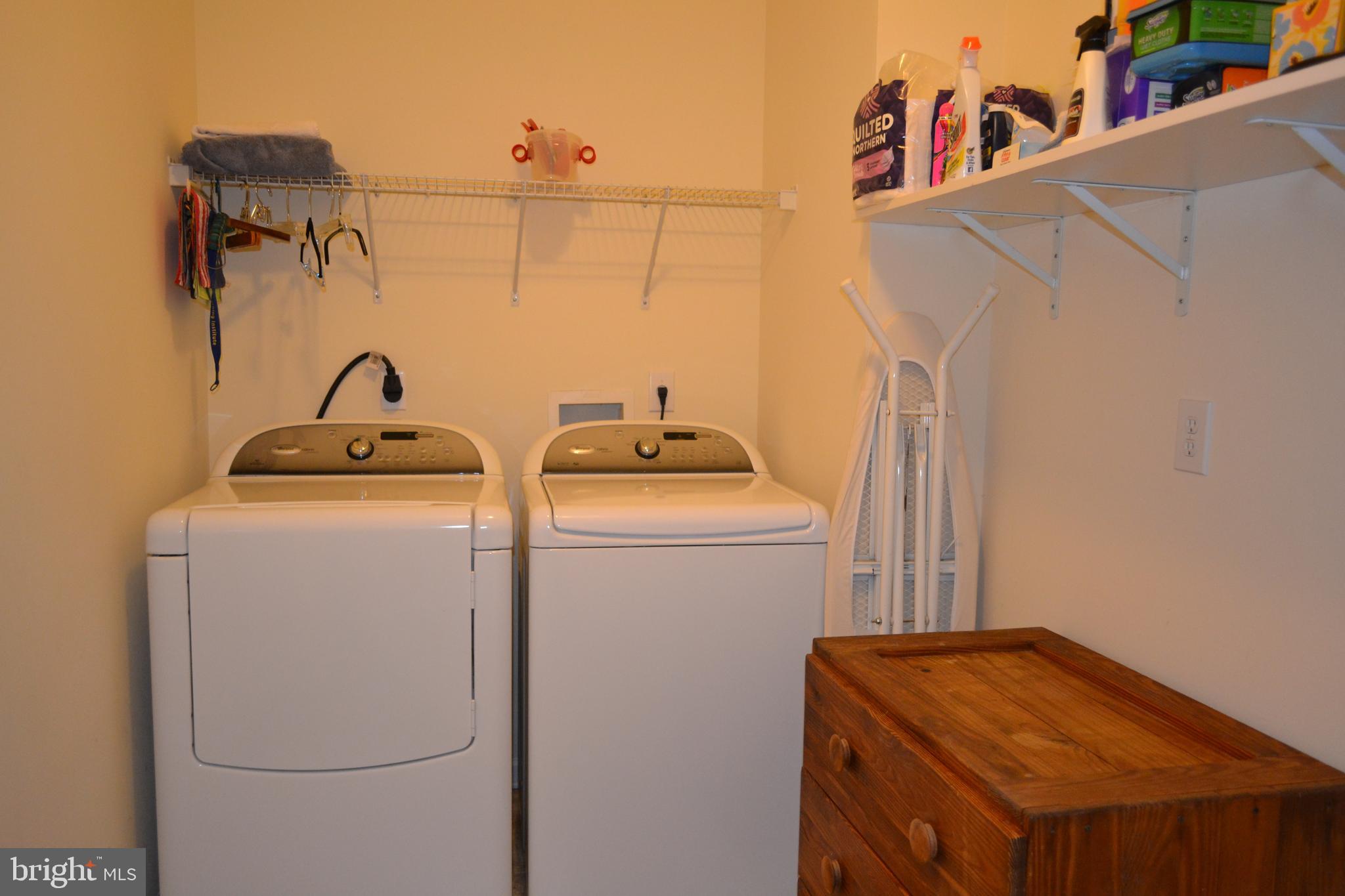 CREEKSIDE - Residential