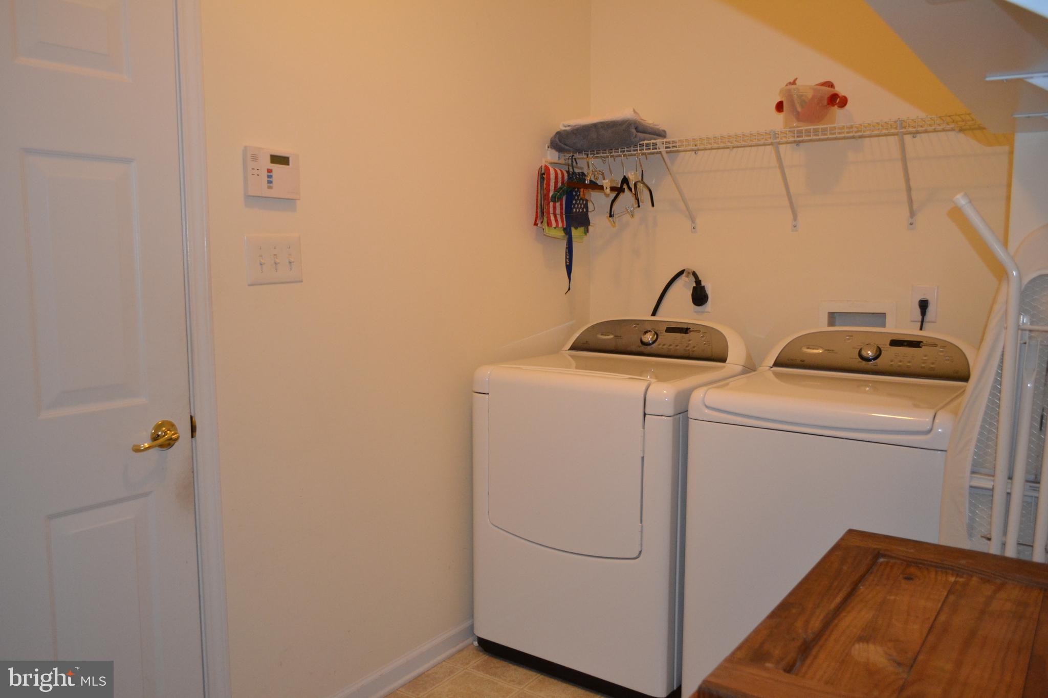 CREEKSIDE - Residential