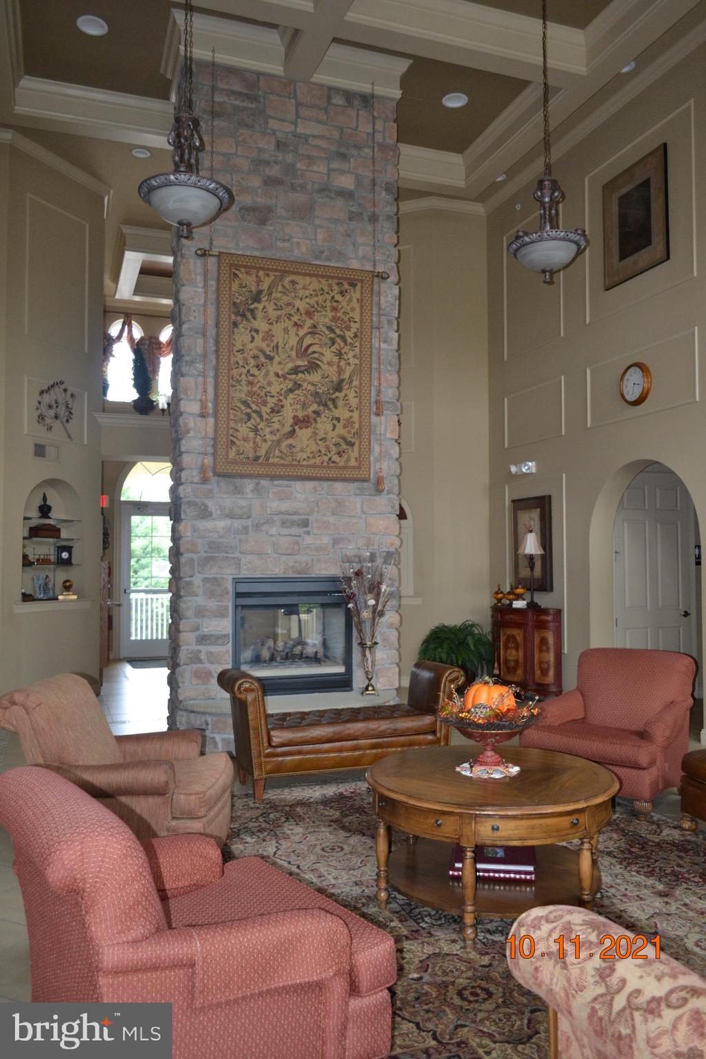 CREEKSIDE - Residential