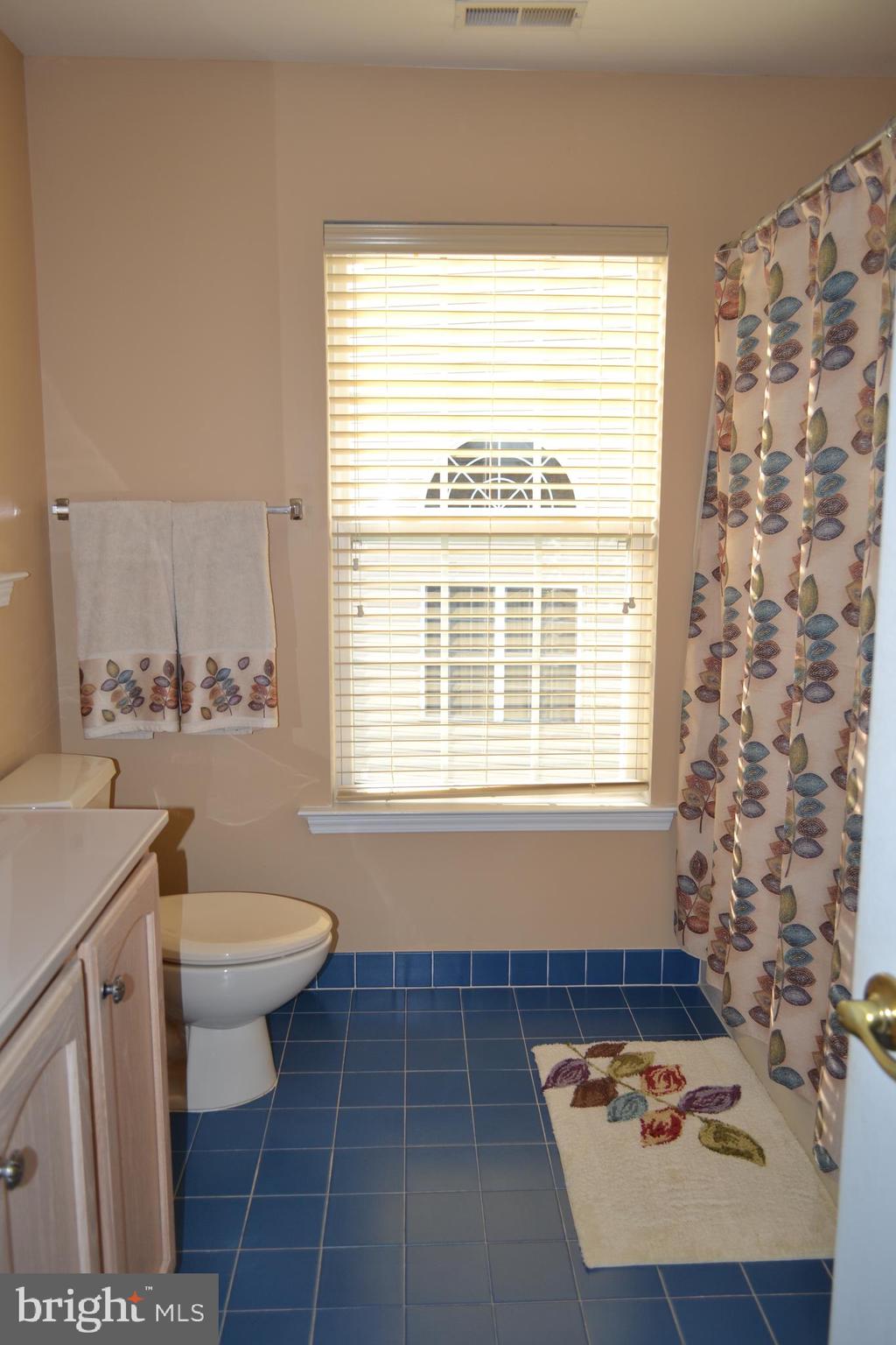 CREEKSIDE - Residential