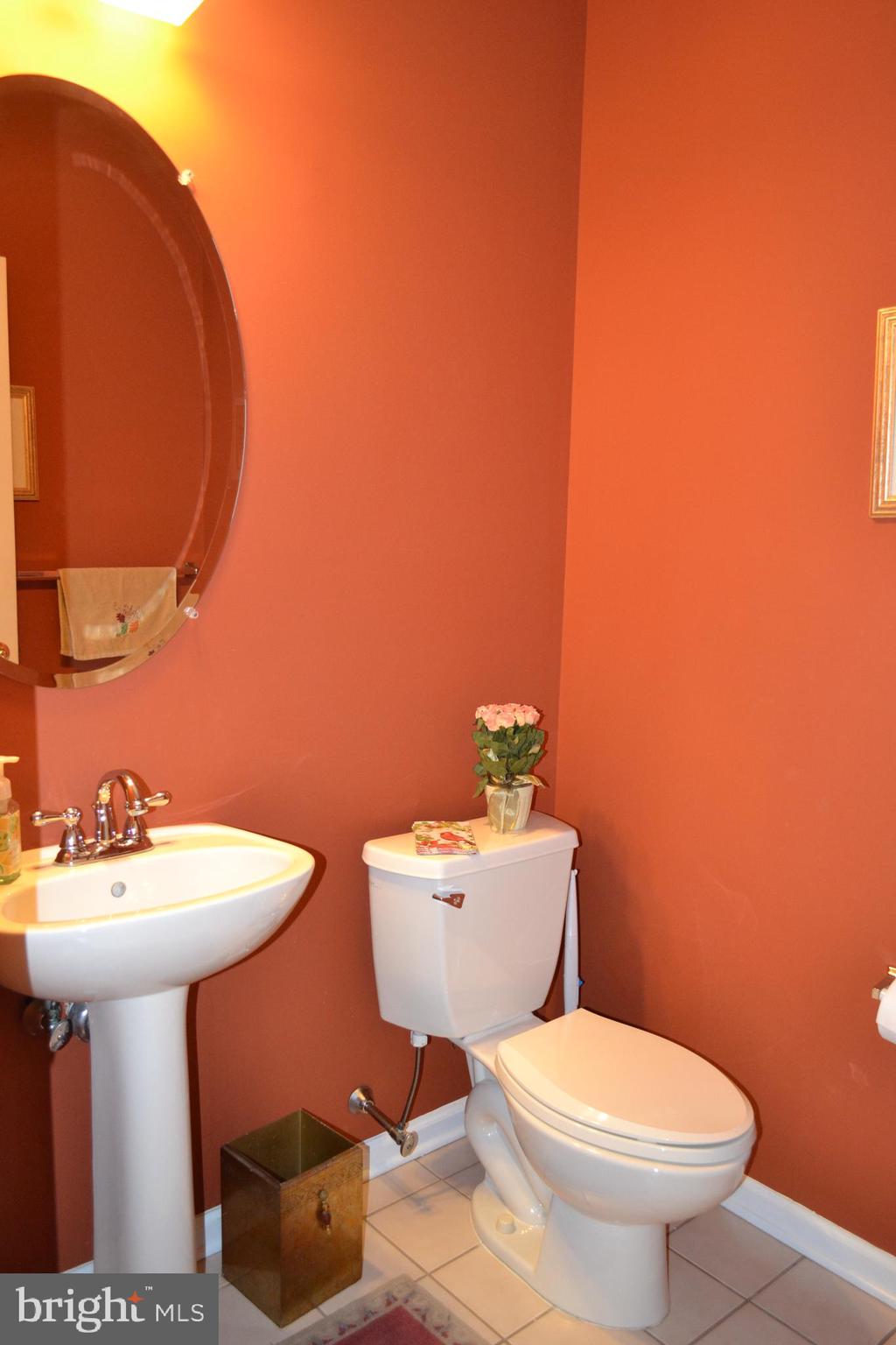 CREEKSIDE - Residential