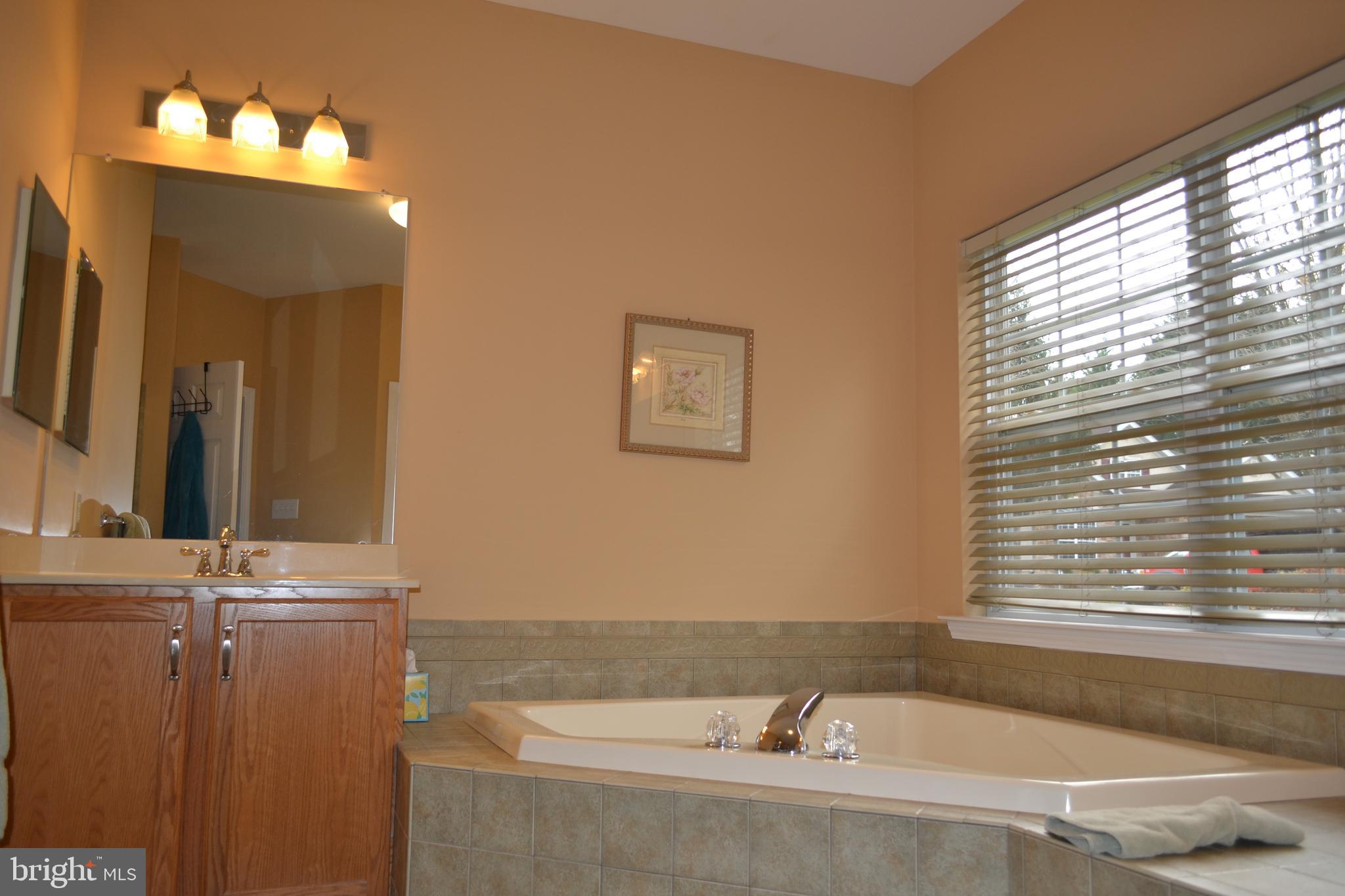 CREEKSIDE - Residential