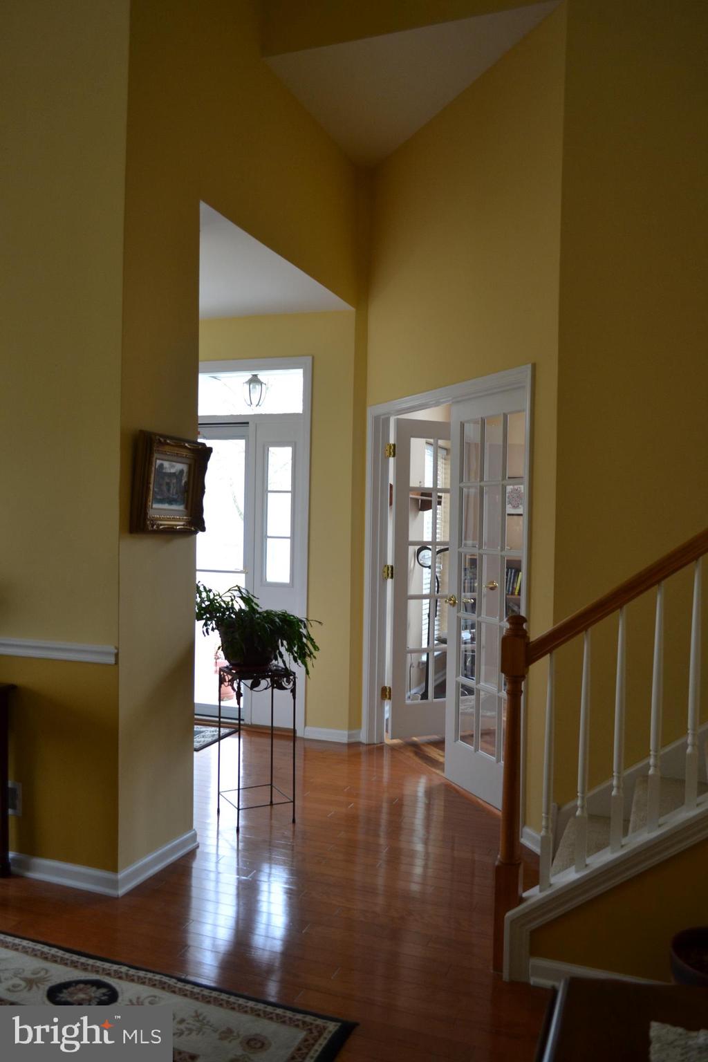 CREEKSIDE - Residential