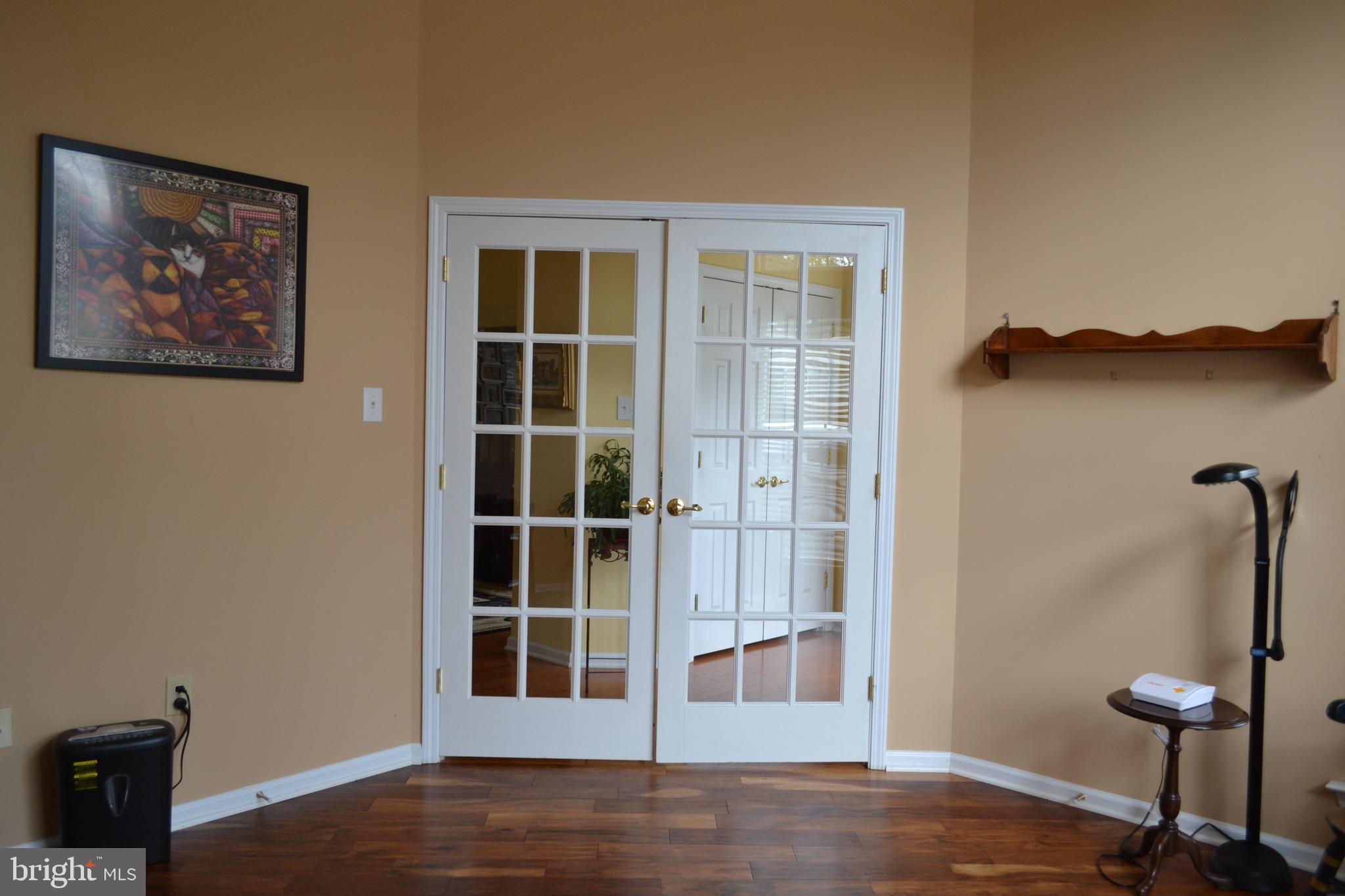 CREEKSIDE - Residential