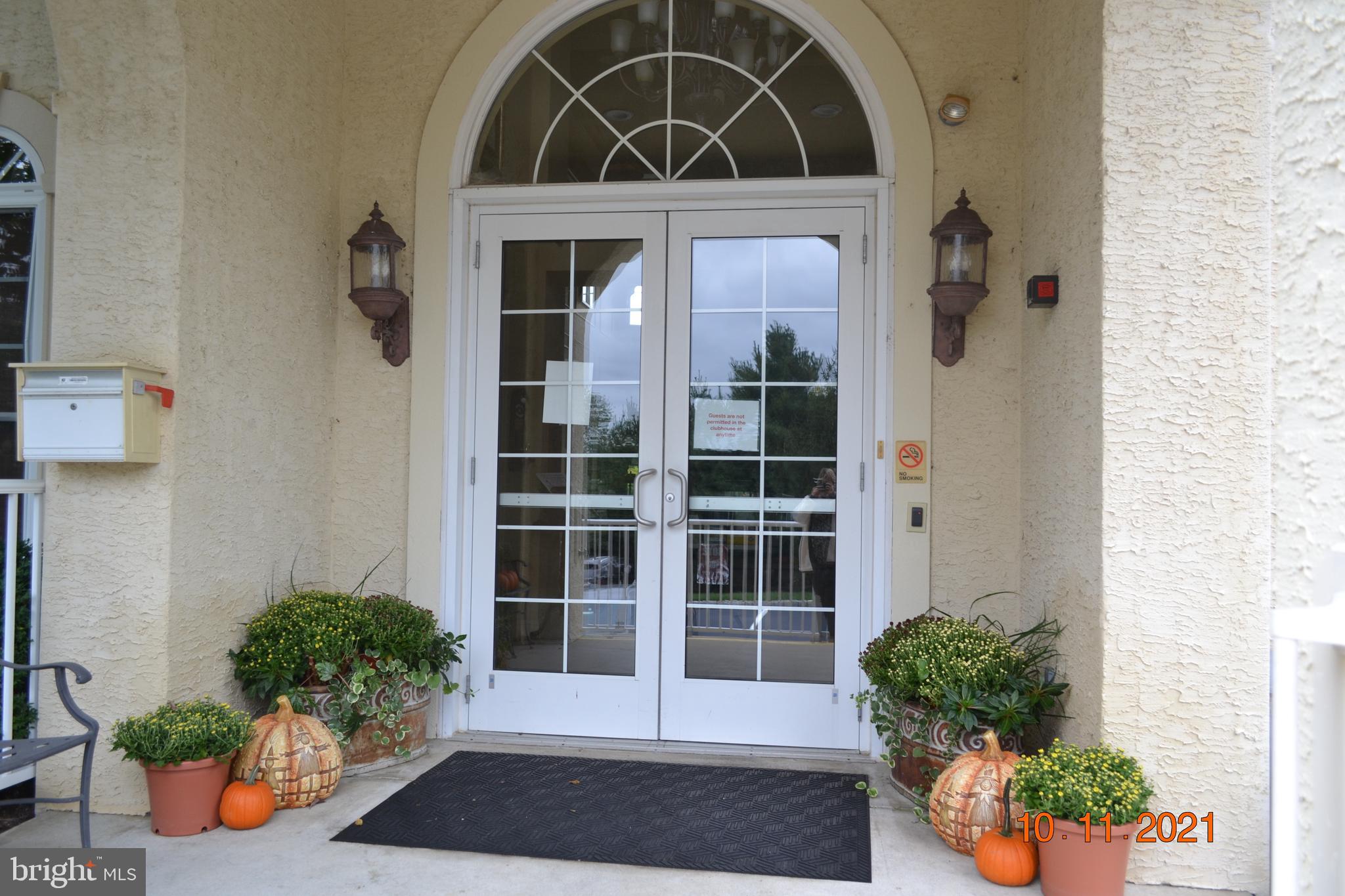 CREEKSIDE - Residential