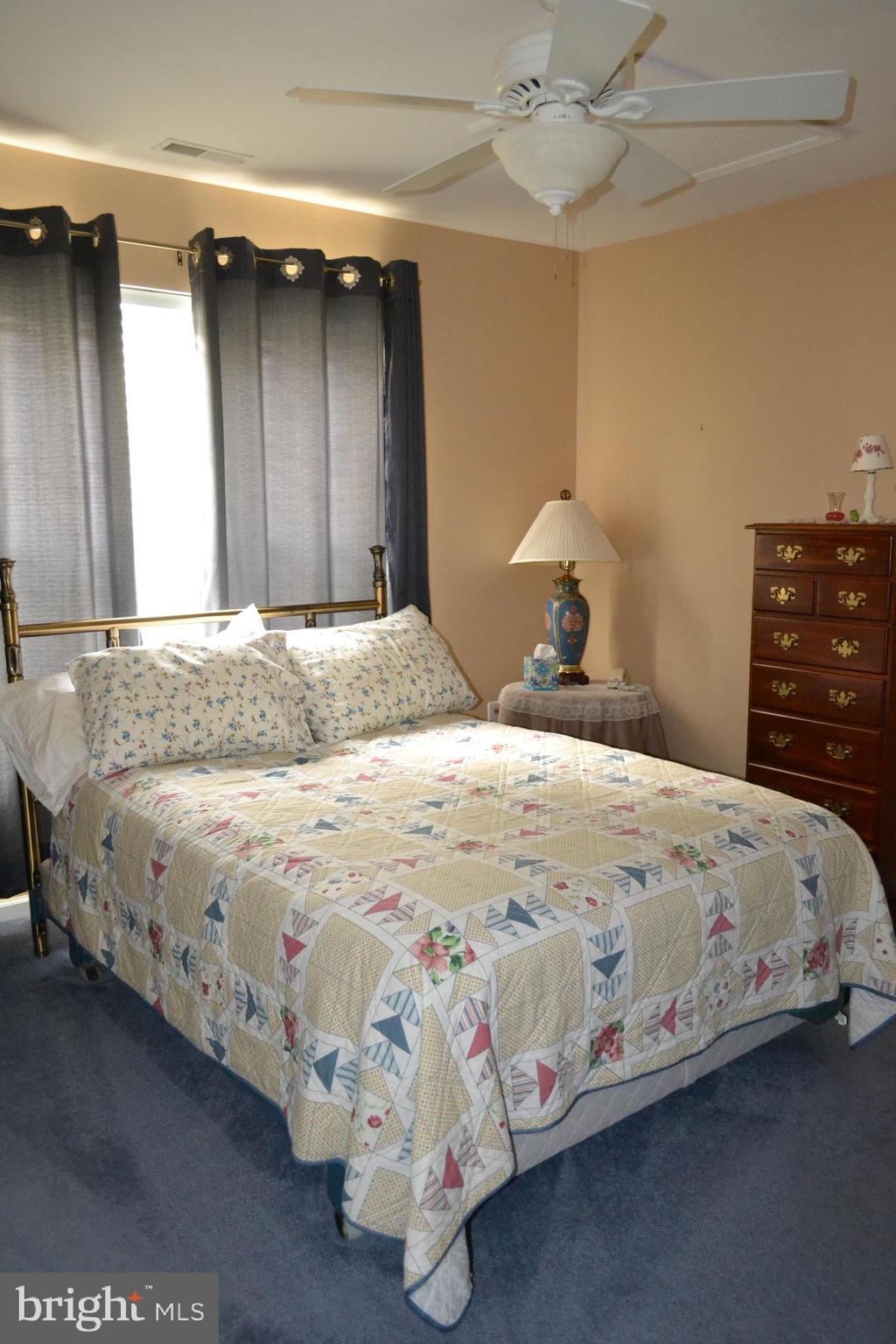 CREEKSIDE - Residential