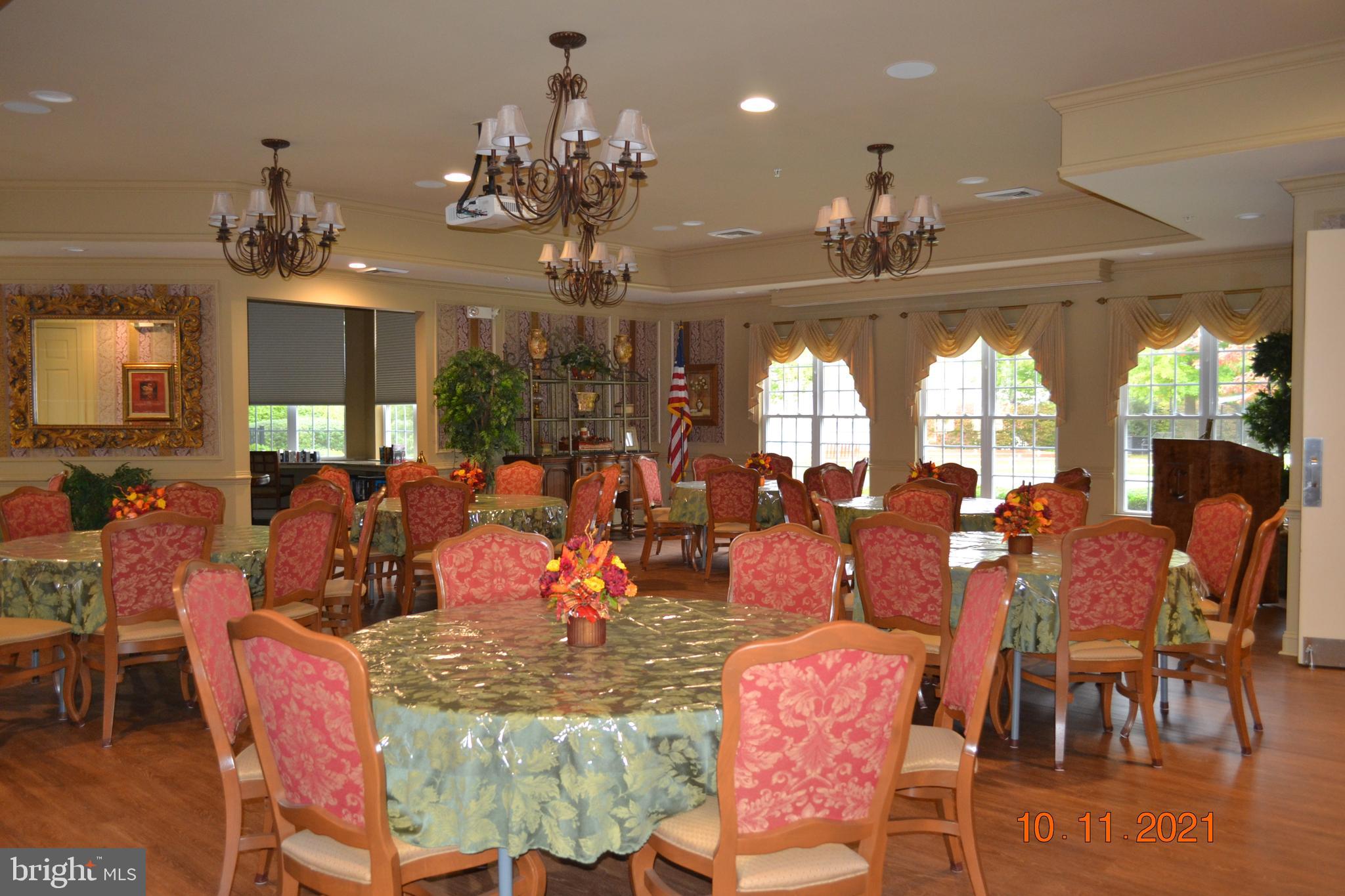 CREEKSIDE - Residential