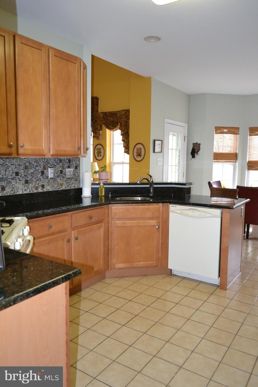 CREEKSIDE - Residential