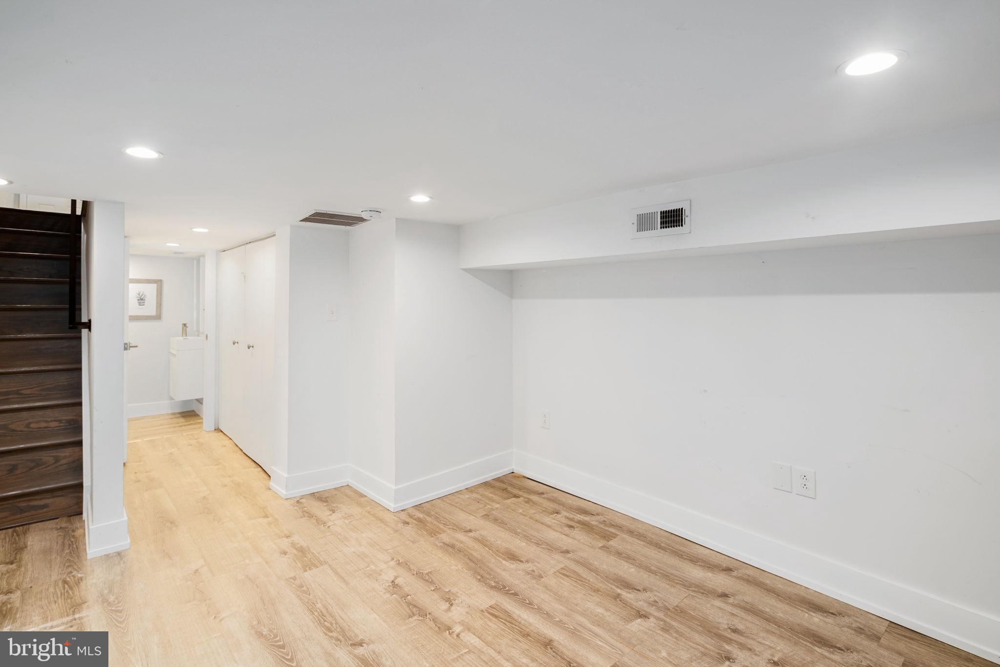 PASSYUNK SQUARE - Residential