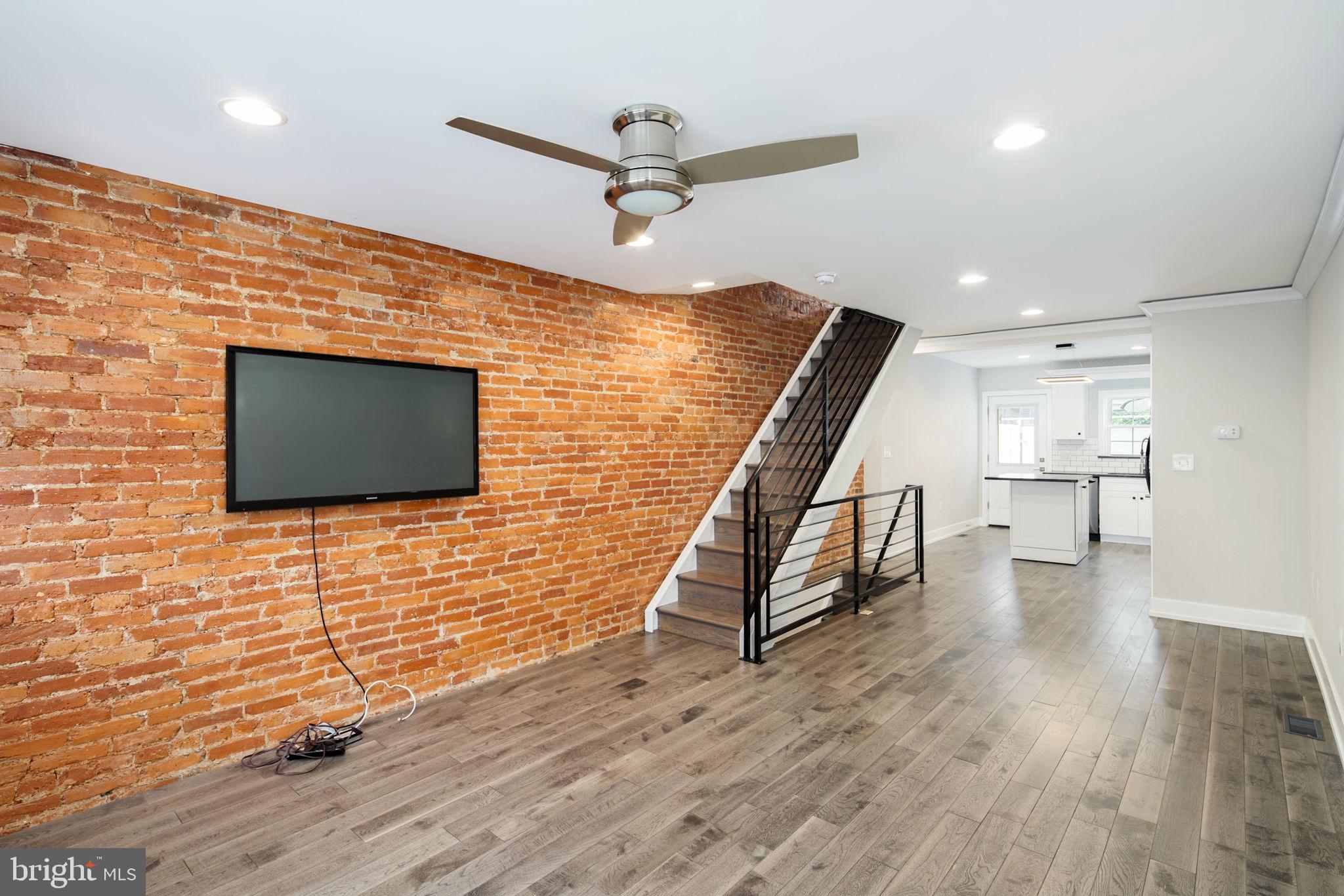 PASSYUNK SQUARE - Residential