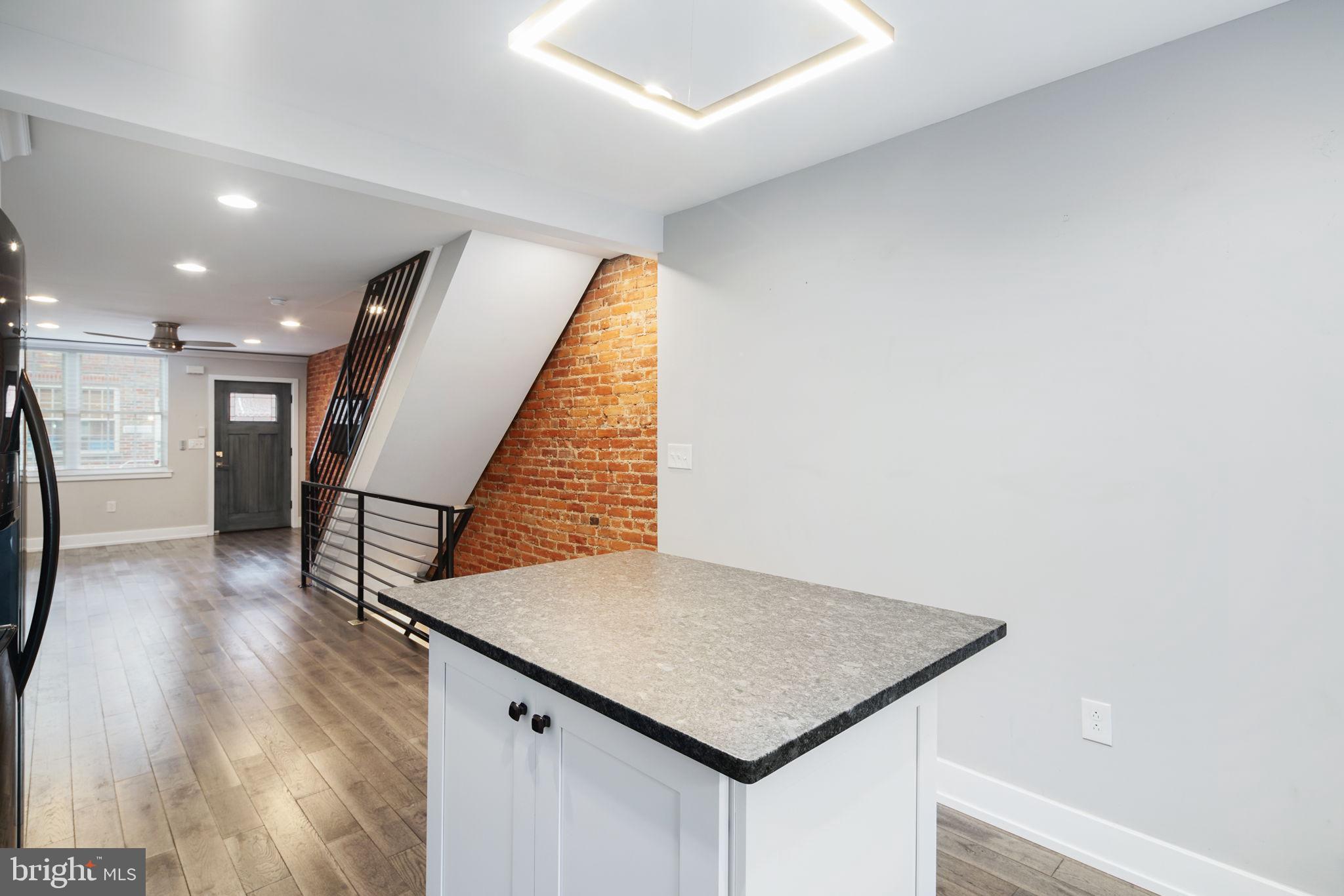 PASSYUNK SQUARE - Residential