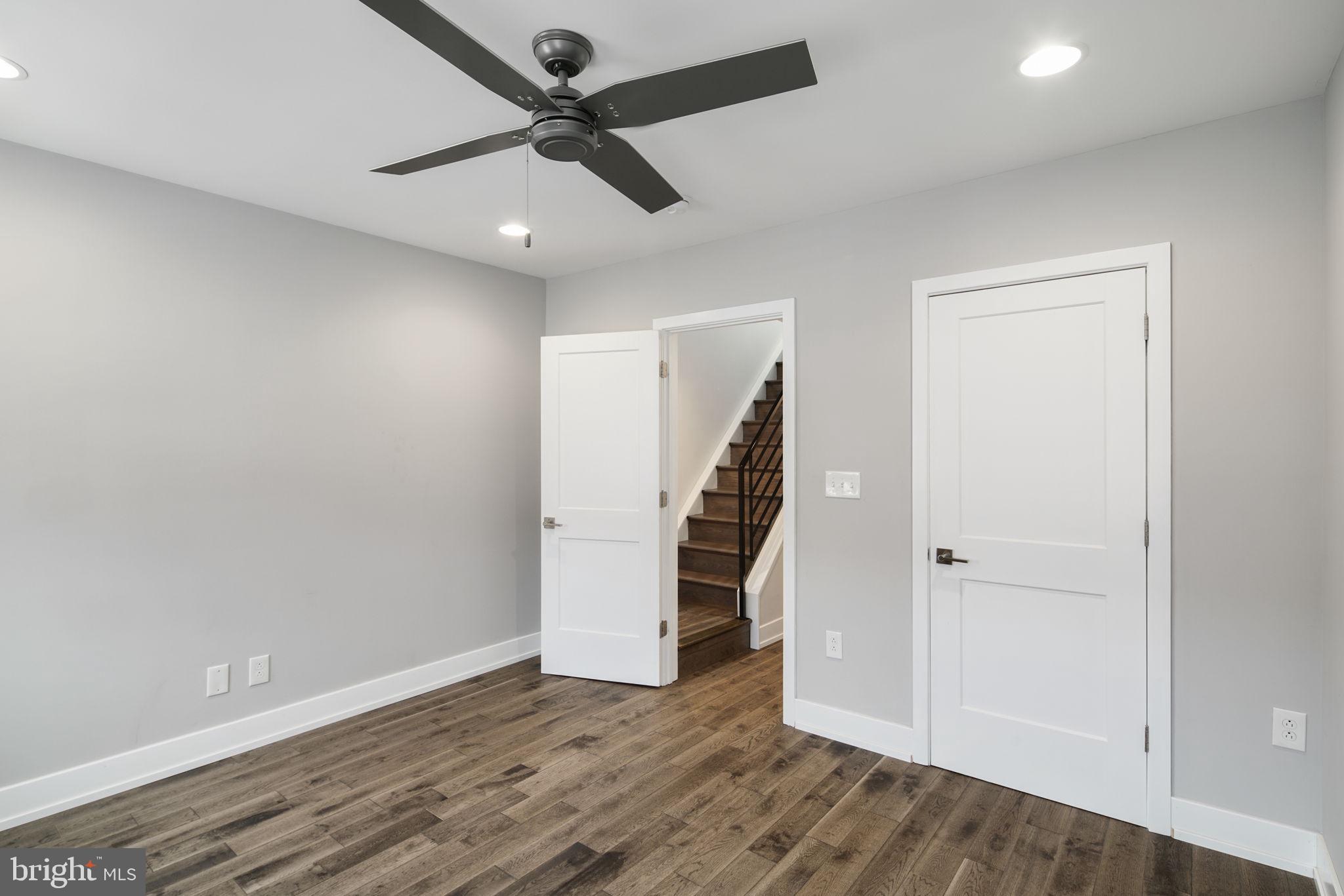 PASSYUNK SQUARE - Residential