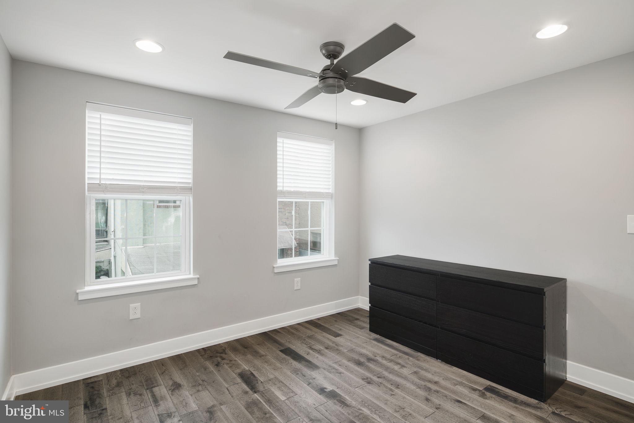 PASSYUNK SQUARE - Residential