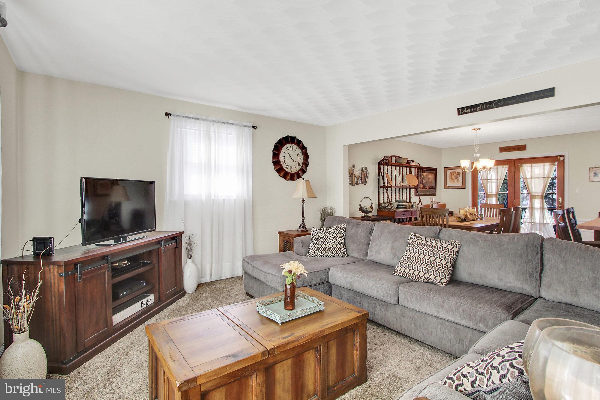 OUTDOOR COUNTRY CLUB - Residential