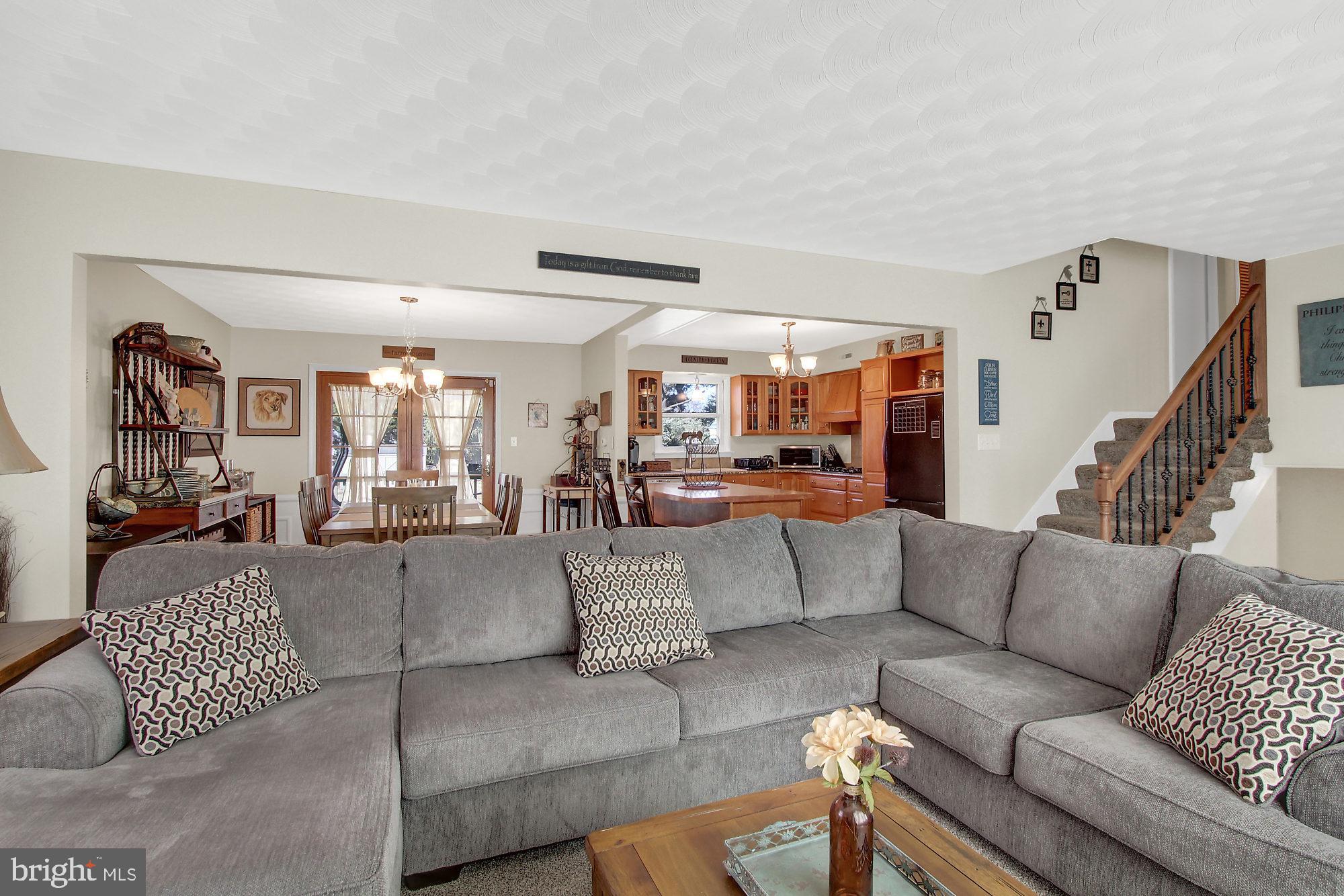 OUTDOOR COUNTRY CLUB - Residential