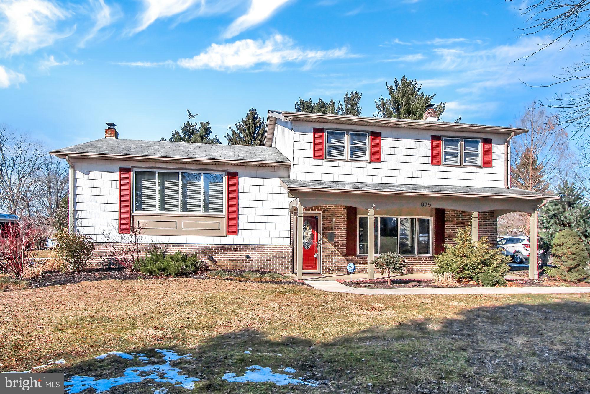 OUTDOOR COUNTRY CLUB - Residential