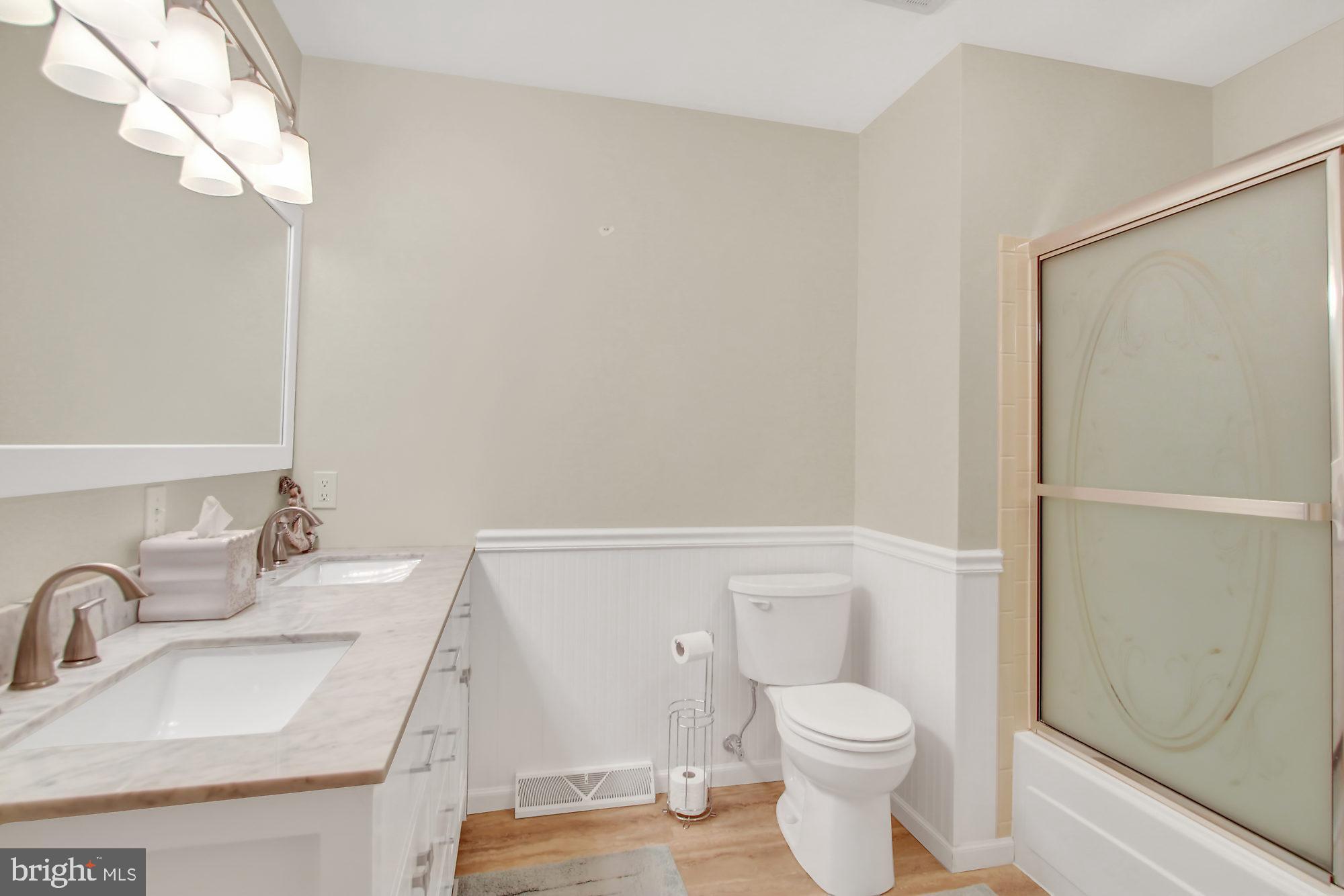 OUTDOOR COUNTRY CLUB - Residential