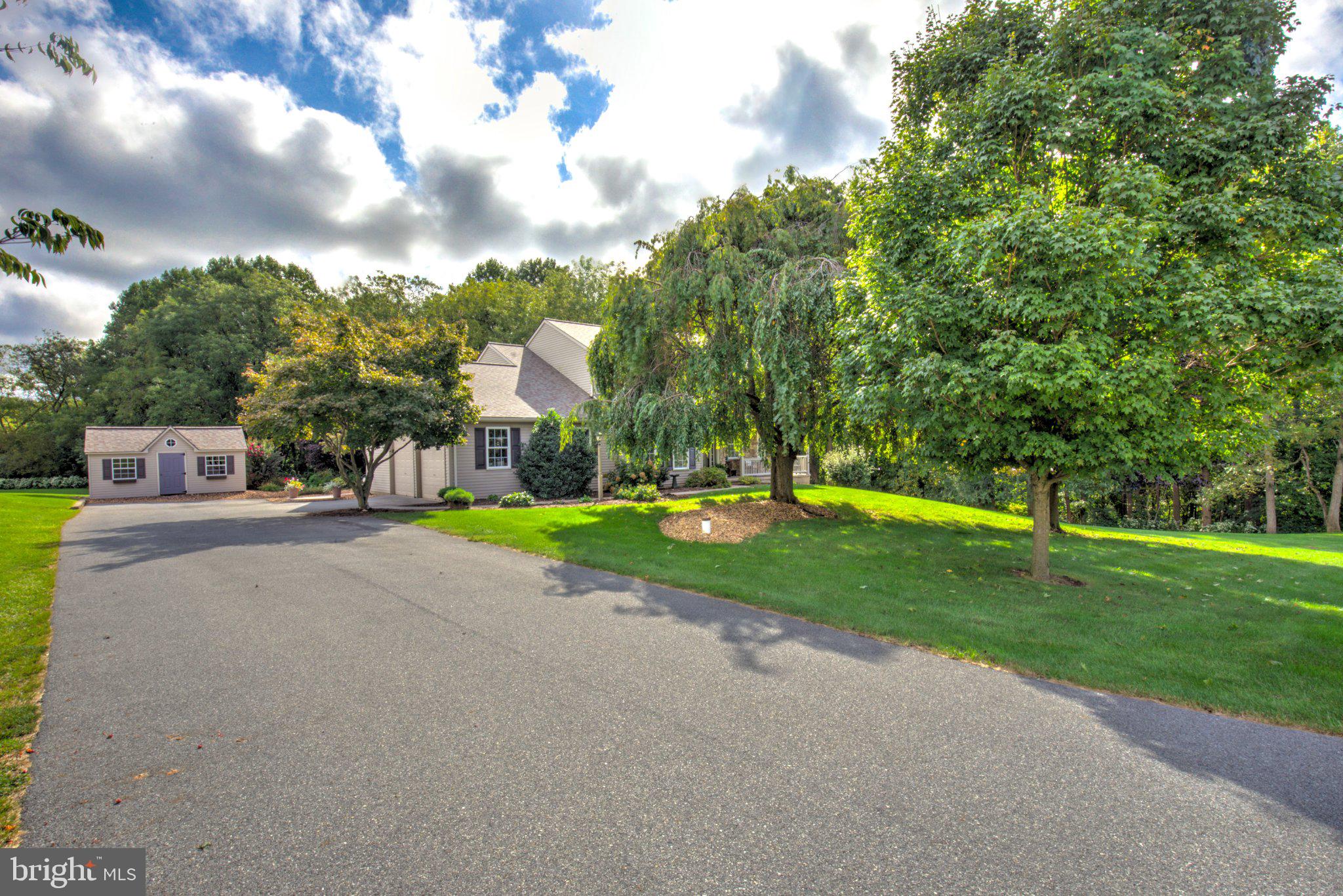 289 N TANGLEWOOD DRIVE
