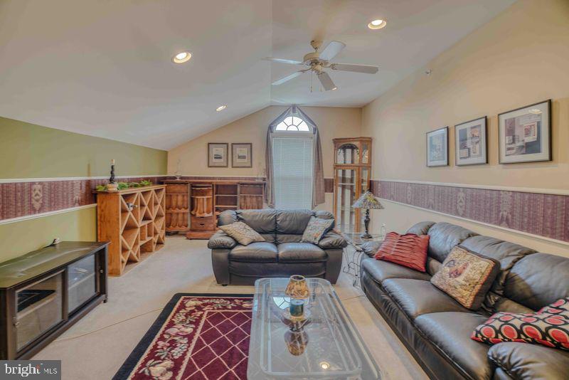 FOREST RIDGE - Residential