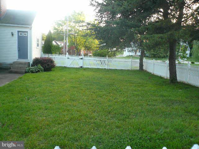 HAMMONDS FERRY - Residential