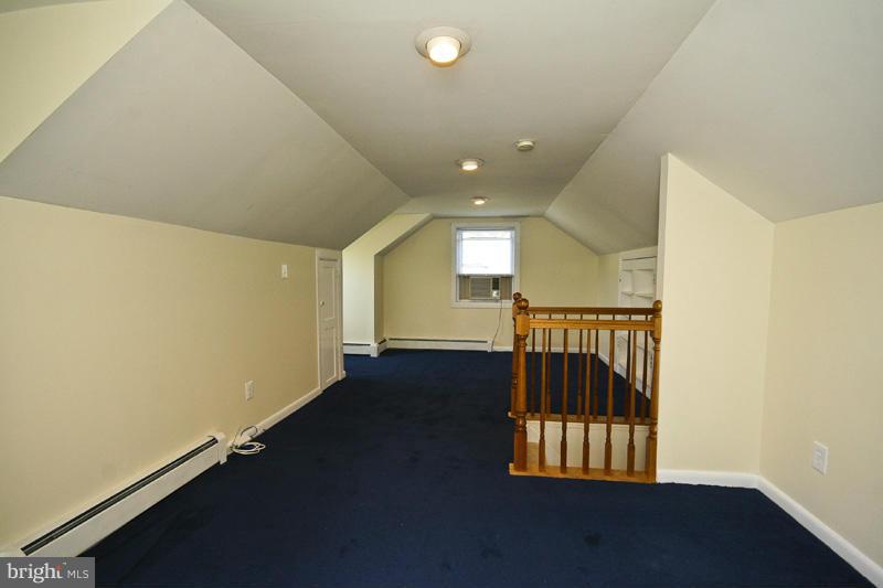 HAMMONDS FERRY - Residential