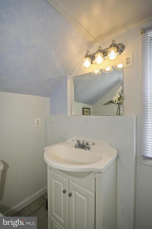 HAMMONDS FERRY - Residential