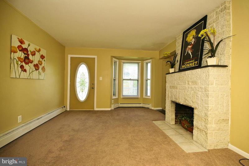 HAMMONDS FERRY - Residential