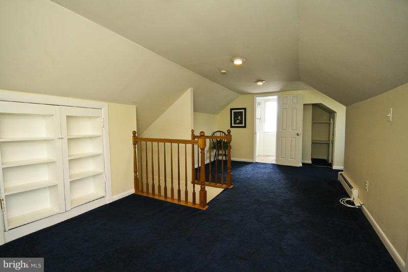 HAMMONDS FERRY - Residential