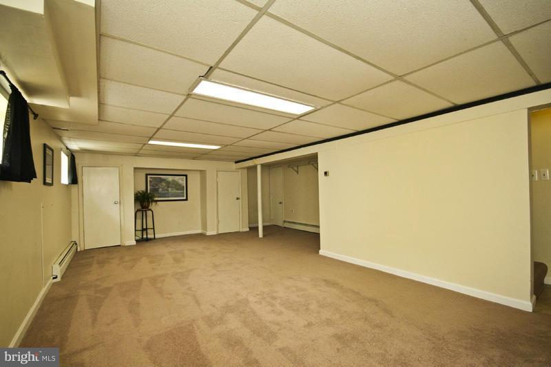 HAMMONDS FERRY - Residential