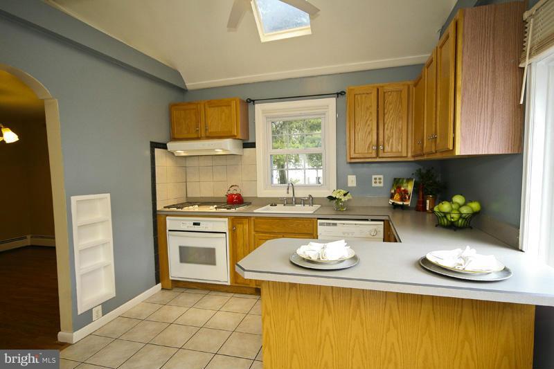 HAMMONDS FERRY - Residential